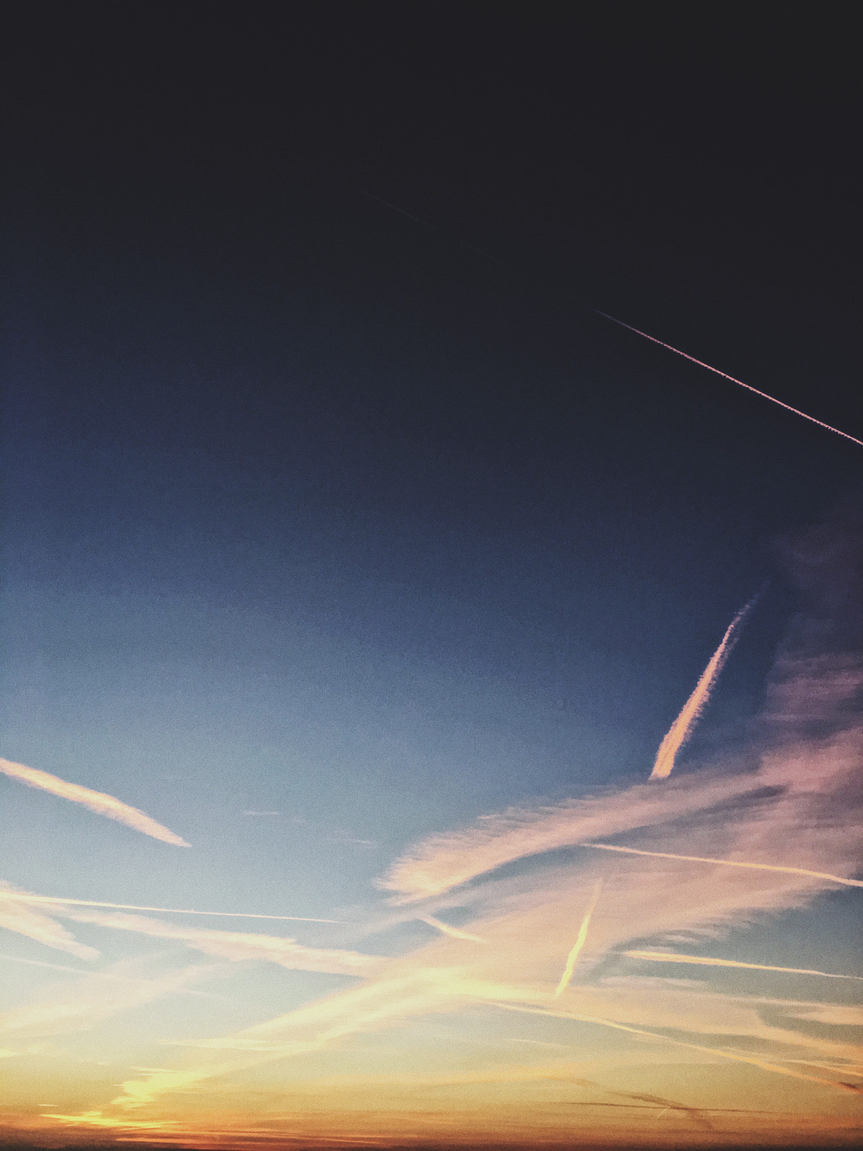sunset, 4K, tranquil scene, vapor trail, airplane, plane, transportation, flying, scenics - nature, low angle view, dusk, tranquility, travel, copy space, Phone HD Wallpaper