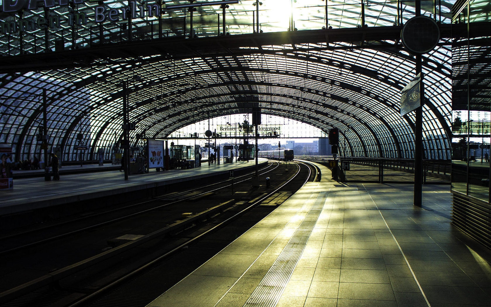 long, direction, airport, platform, mode of transportation, arch, metal, ceiling, railroad Station Platform, day, urban Scene, city, rail transportation, HD Wallpaper