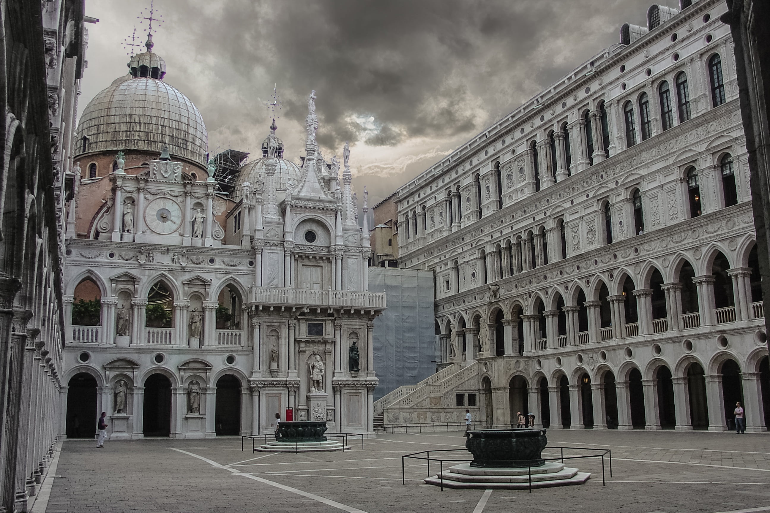 belief, dome, italy, government, arches, sky, doge, travel, italian, church, gray, architecture, cloud - sky, arch, palace, concrete, spirituality, venetian, HD Wallpaper