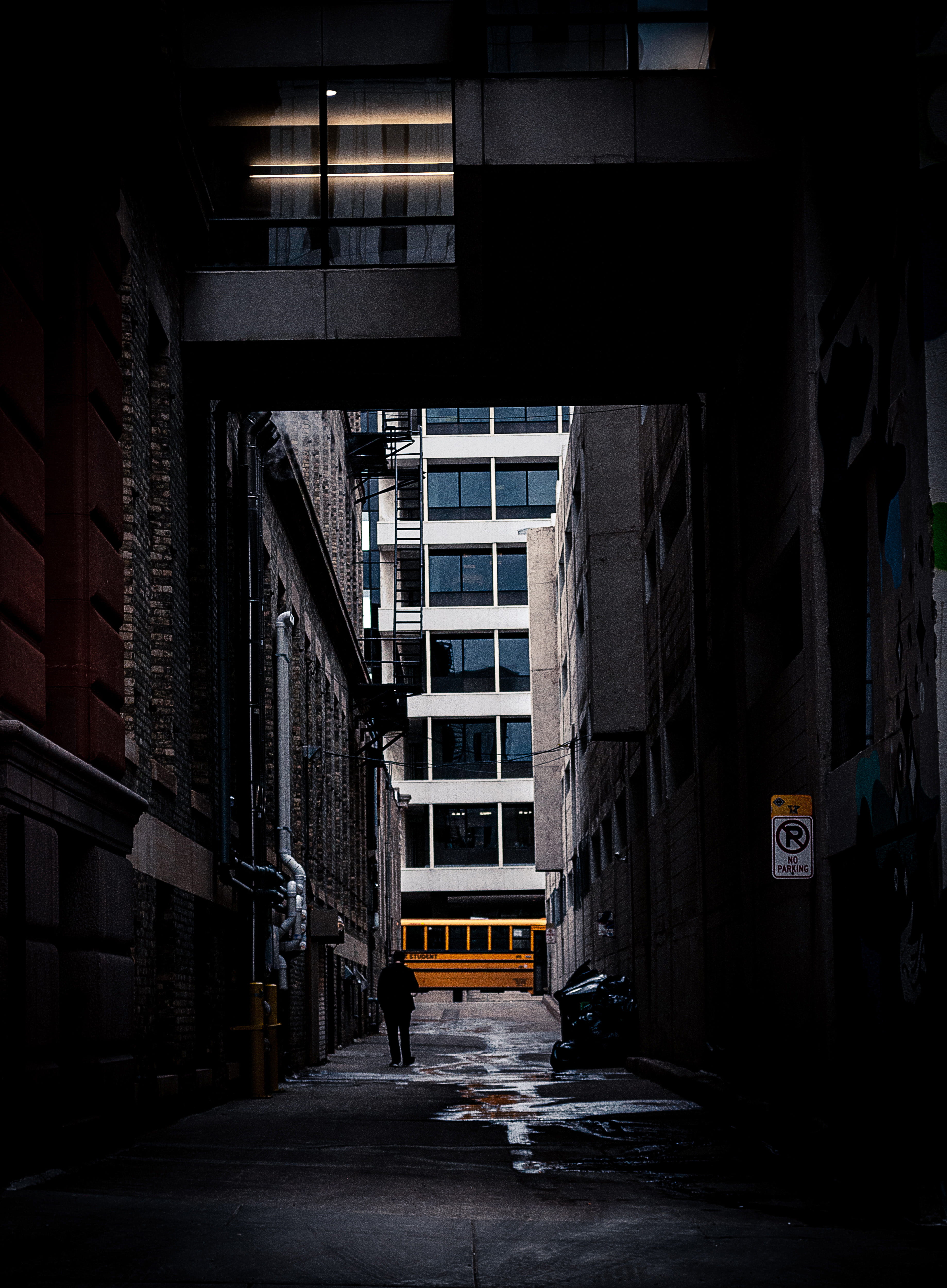 mn, day, asphalt, street, walking, tarmac, united states, walkway, city, urban, school bus, outdoors, car, the way forward, building exterior, building, Phone HD Wallpaper