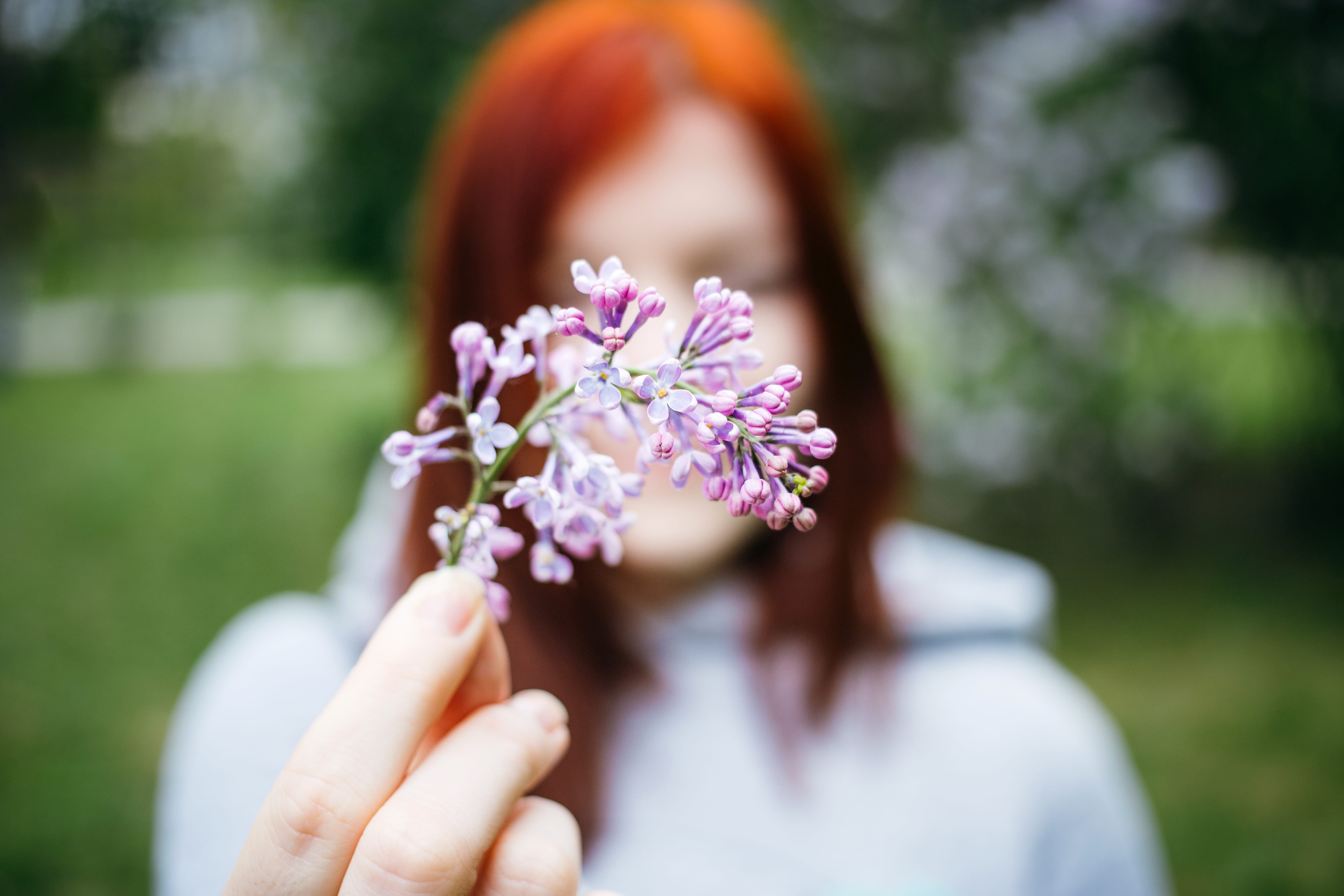 outside, russium, green, adult, flower, lifestyles, one person, nature, selective focus, headshot, vulnerability, flowering plant, photo, holding, shot, HD Wallpaper