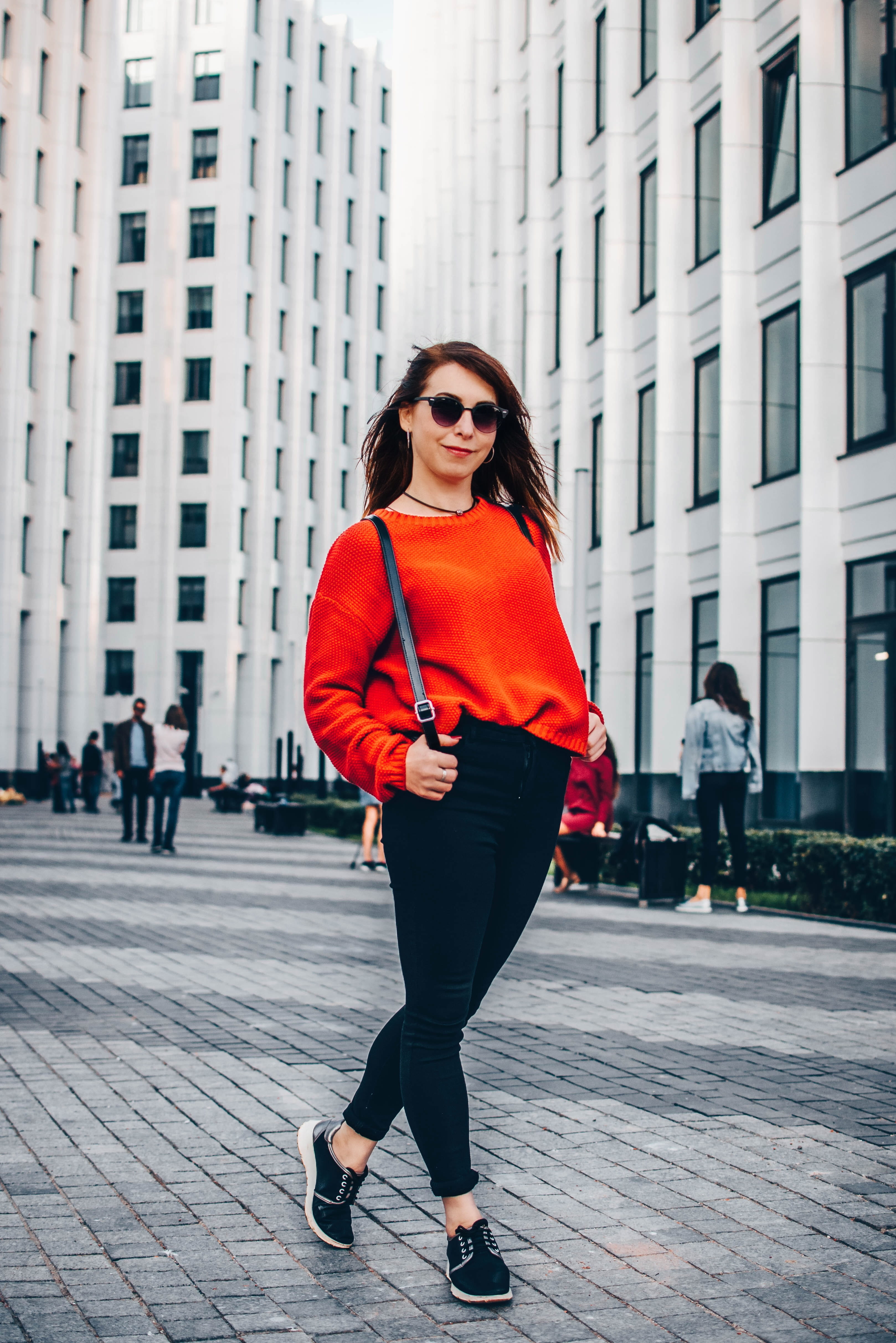 happiness, style, fashion, building, architecture, women, moscow, smiling, city, one Person, females, portrait, young Adult, modern, cool, red, modern design, Phone HD Wallpaper