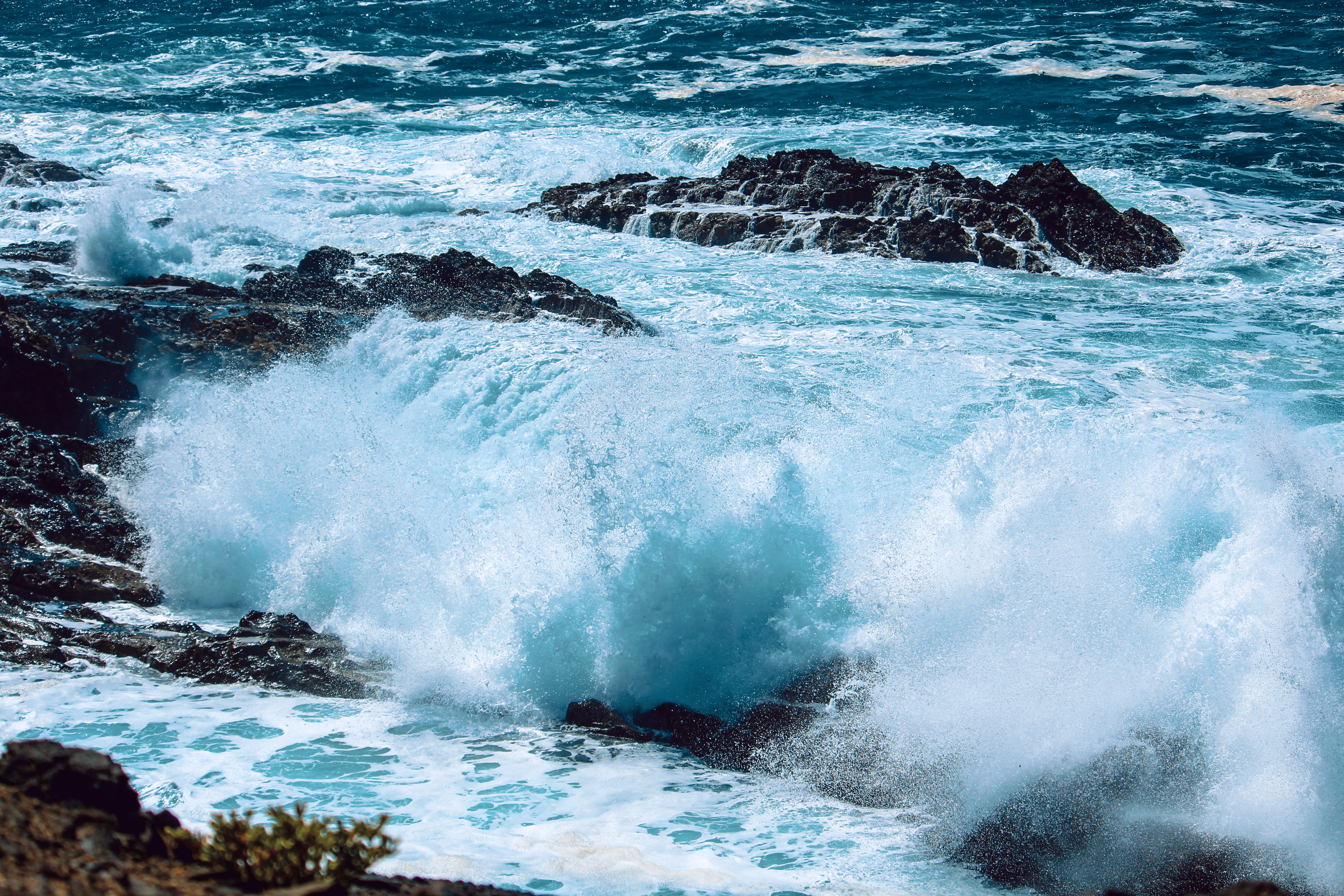 beach, waves, breaking, shore, day, water, daylight, stormy, rock - object, sea foam, motion, surfing, tide, power, nature, wave, seafoam, solid, cliff coast, HD Wallpaper