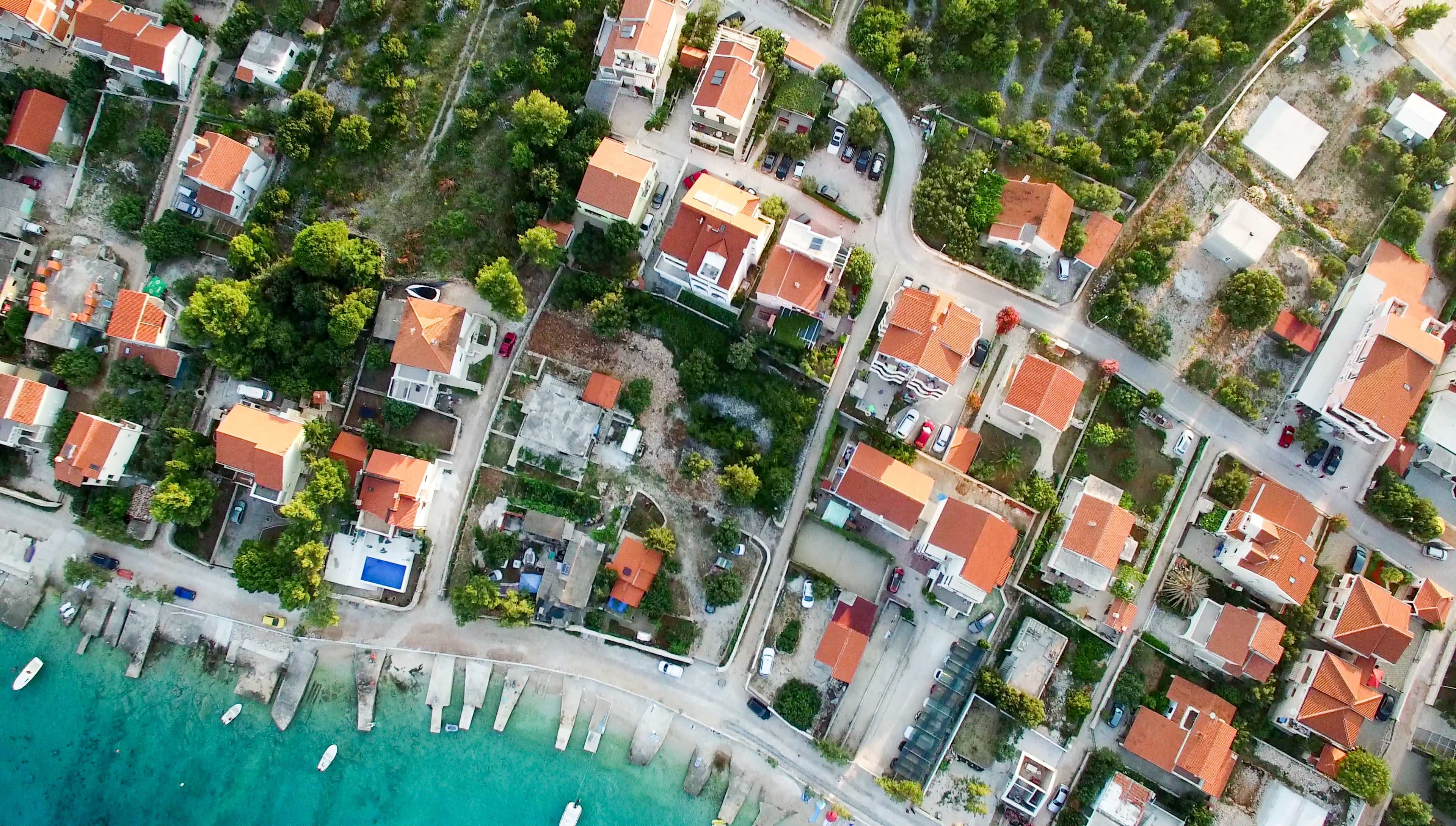 day, daylight, plant, aerial View, high angle shot, pool, residential district, canal, tree, nature, vacation, water, cityscape, downtown, architecture, HD Wallpaper