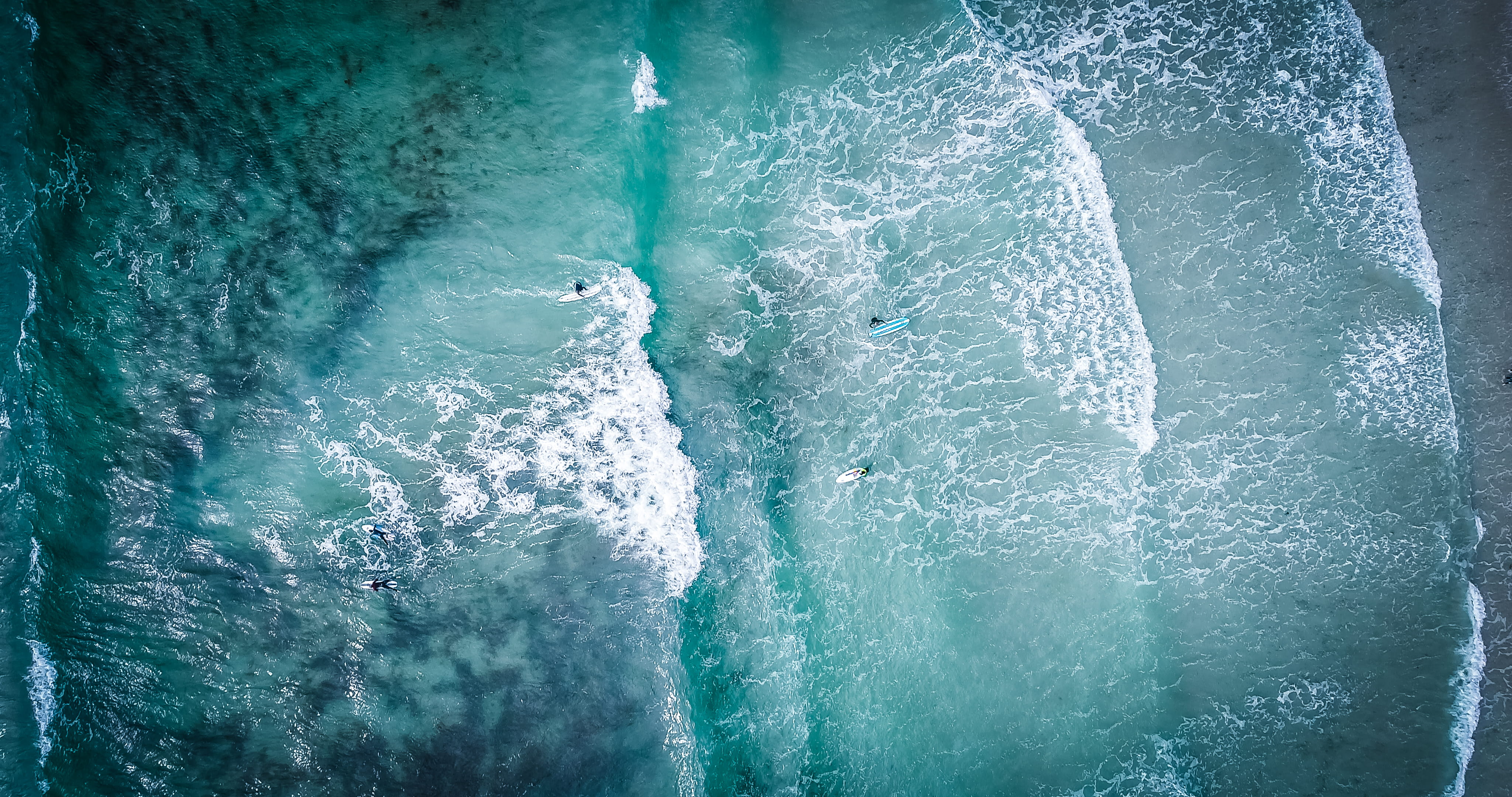 day, outdoors, vazon bay, body, foam, beach, wave, turquoise colored, green and blue, power, beauty in nature, no people, drone view, blue, flowing tide, HD Wallpaper