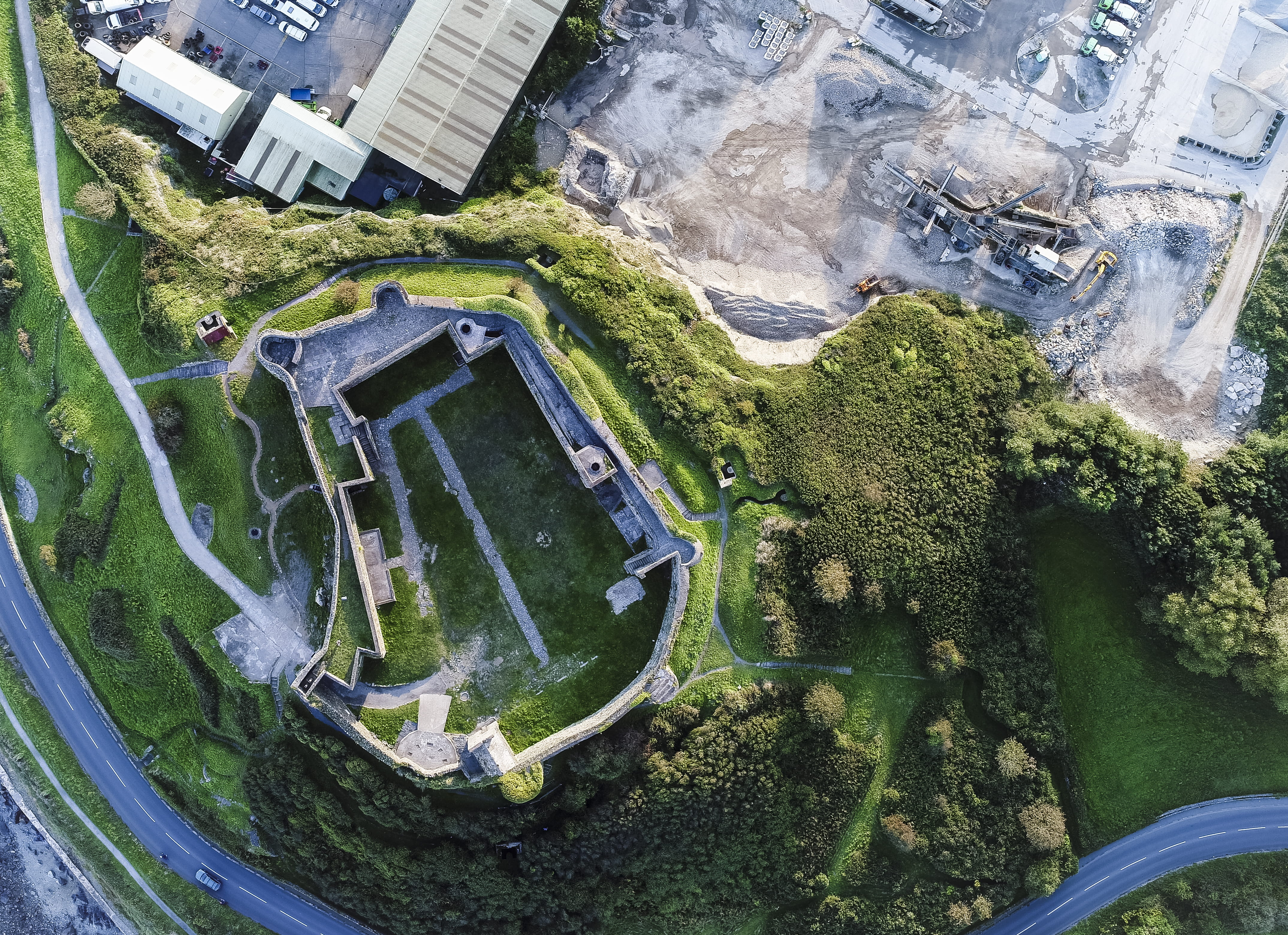 bush, architecture, near, day, guernsey, grass, tree, green, aerial view, 4K, land, city, st sampson, no people, vale castle, road, green color, aerial, HD Wallpaper