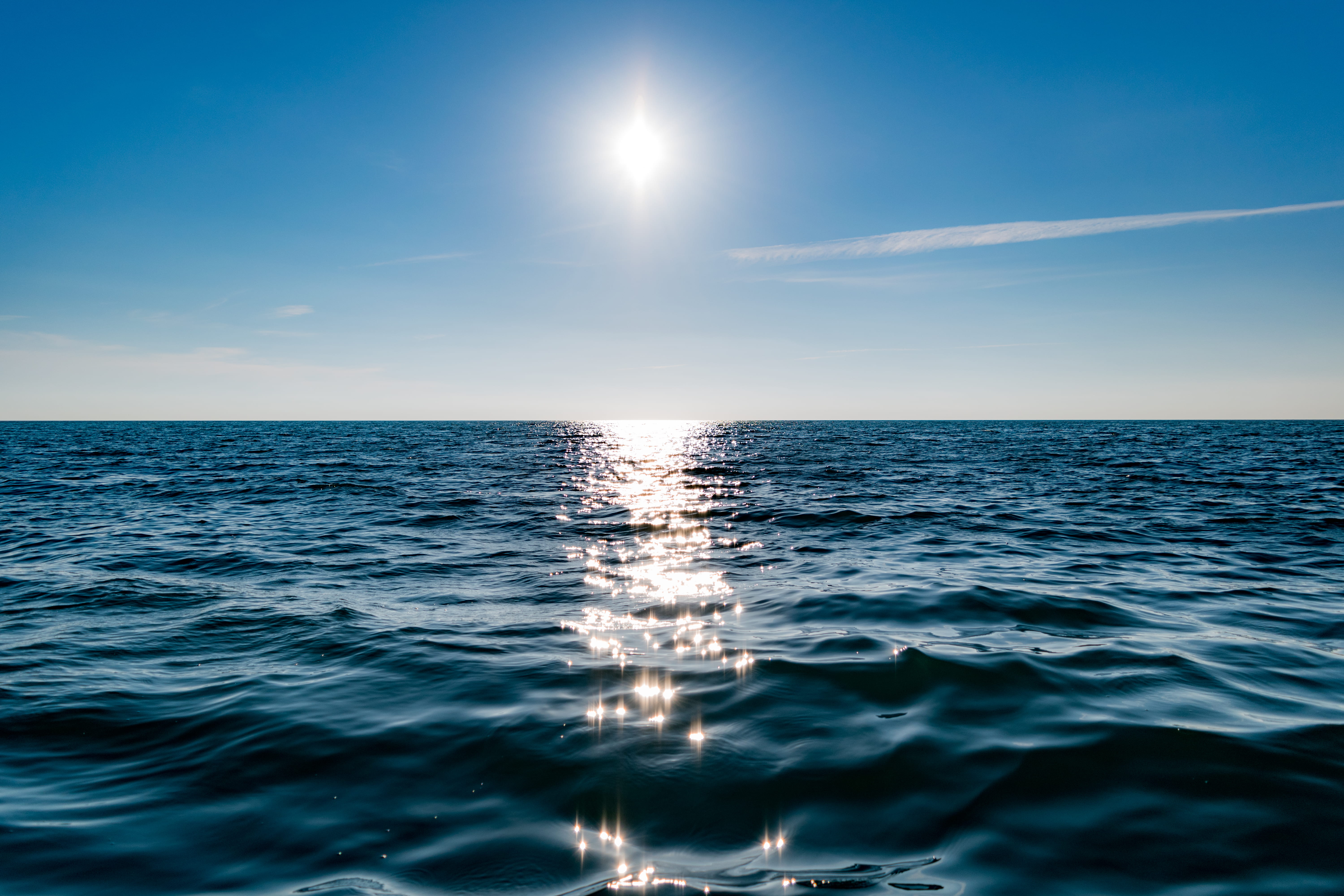 infinite, nature, moonlight, beauty in nature, 5K, daytime, reflection, wafe, outdoors, horizon over water, sky, sunset, body, water, sun, impressive, HD Wallpaper