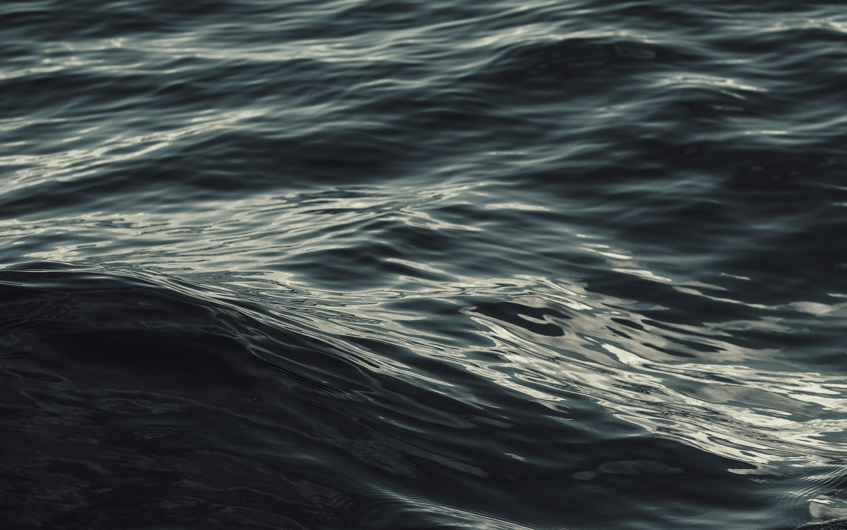 ocean, seawaves, day, reflection, daytime, backgrounds, close-up, closeup, no people, wave, photo, sea, nature, 2K, natural pattern, high angle view, water, HD Wallpaper