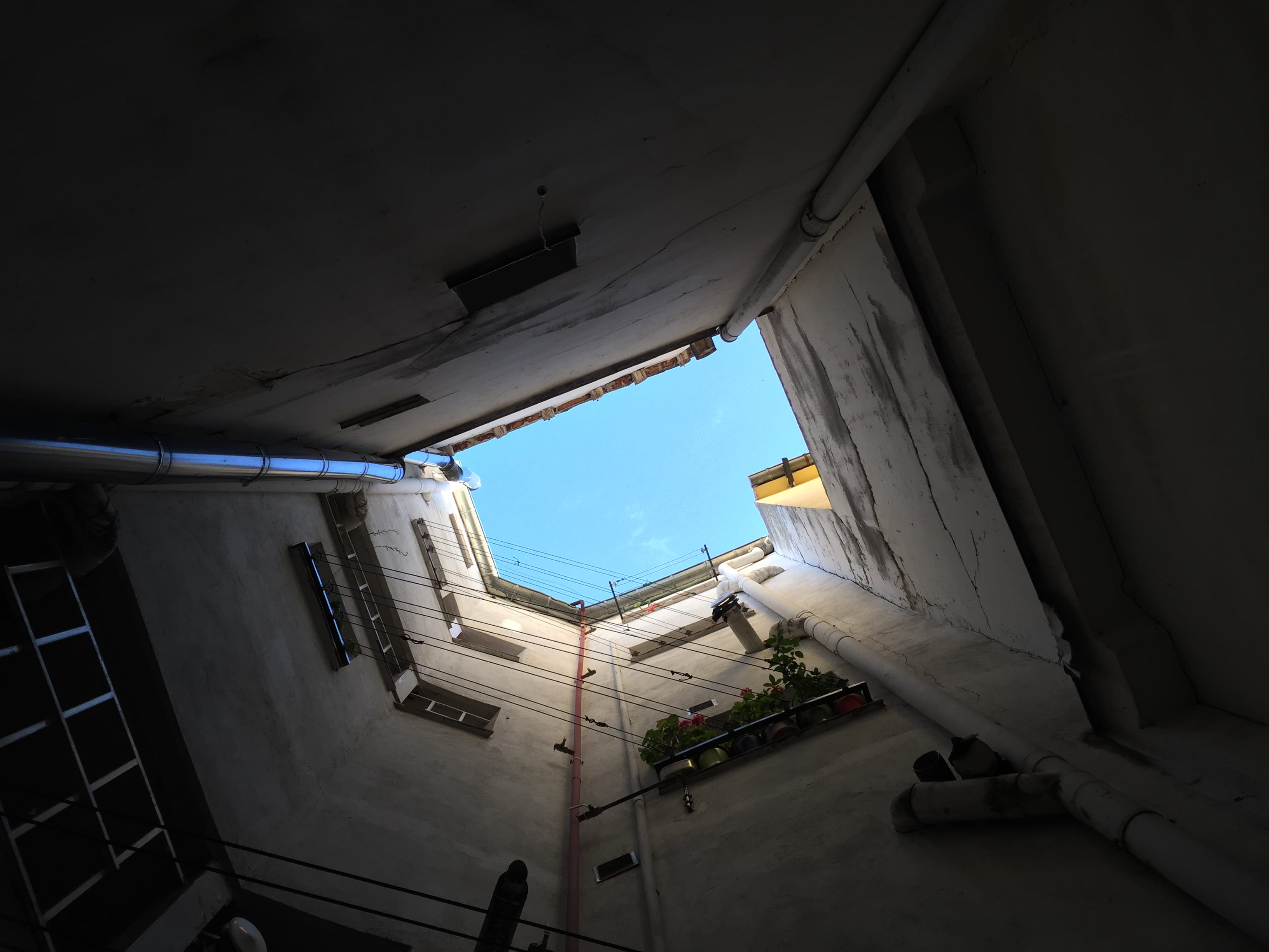 urban, shadow, construction site, mode of transportation, pipe, residential district, building, transportation, day, sunlight, s, gray, wire, directly below, HD Wallpaper