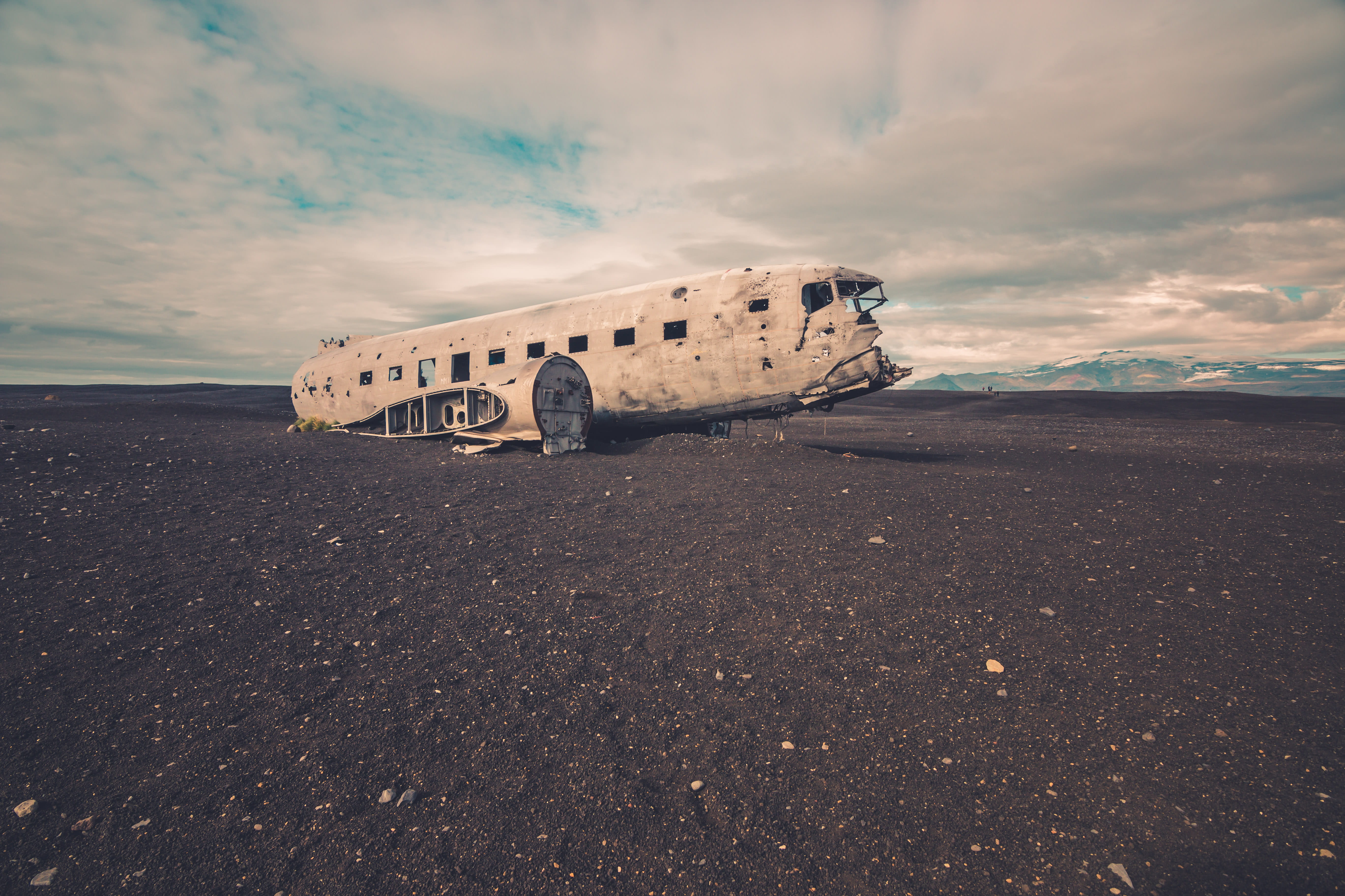 history, land, mode of transportation, day, jet, sand, decline, passenger jet, white, crash, cloudy, crashed airplane, fuelsalage, the past, outdoors, outdoor, HD Wallpaper