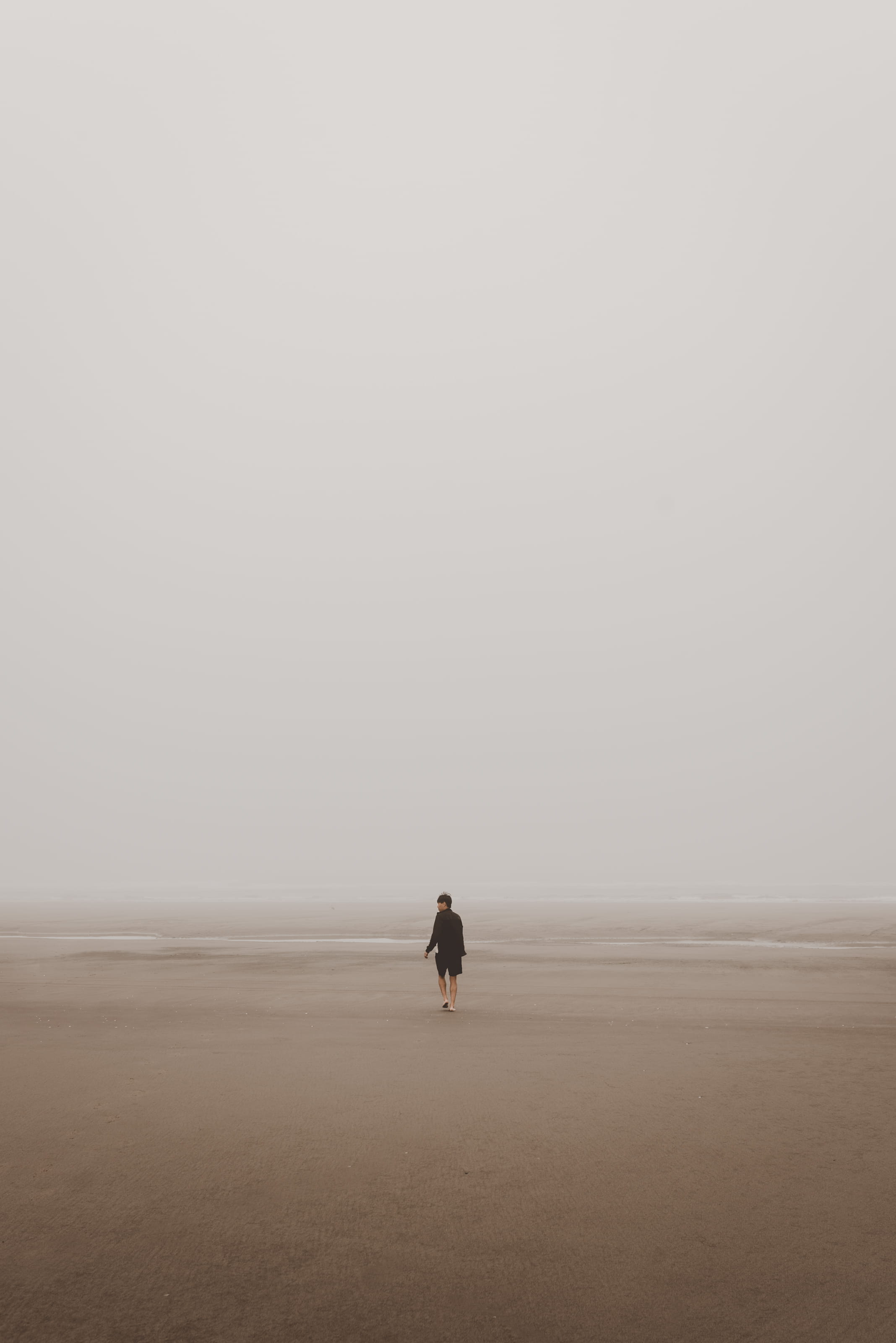 brown, silhouette, sunset, people, standing, women, beach, sand, one Person, lost, mysteriou, dismal, vacations, minimalist, men, summer, copy Space, loneliness, Phone HD Wallpaper