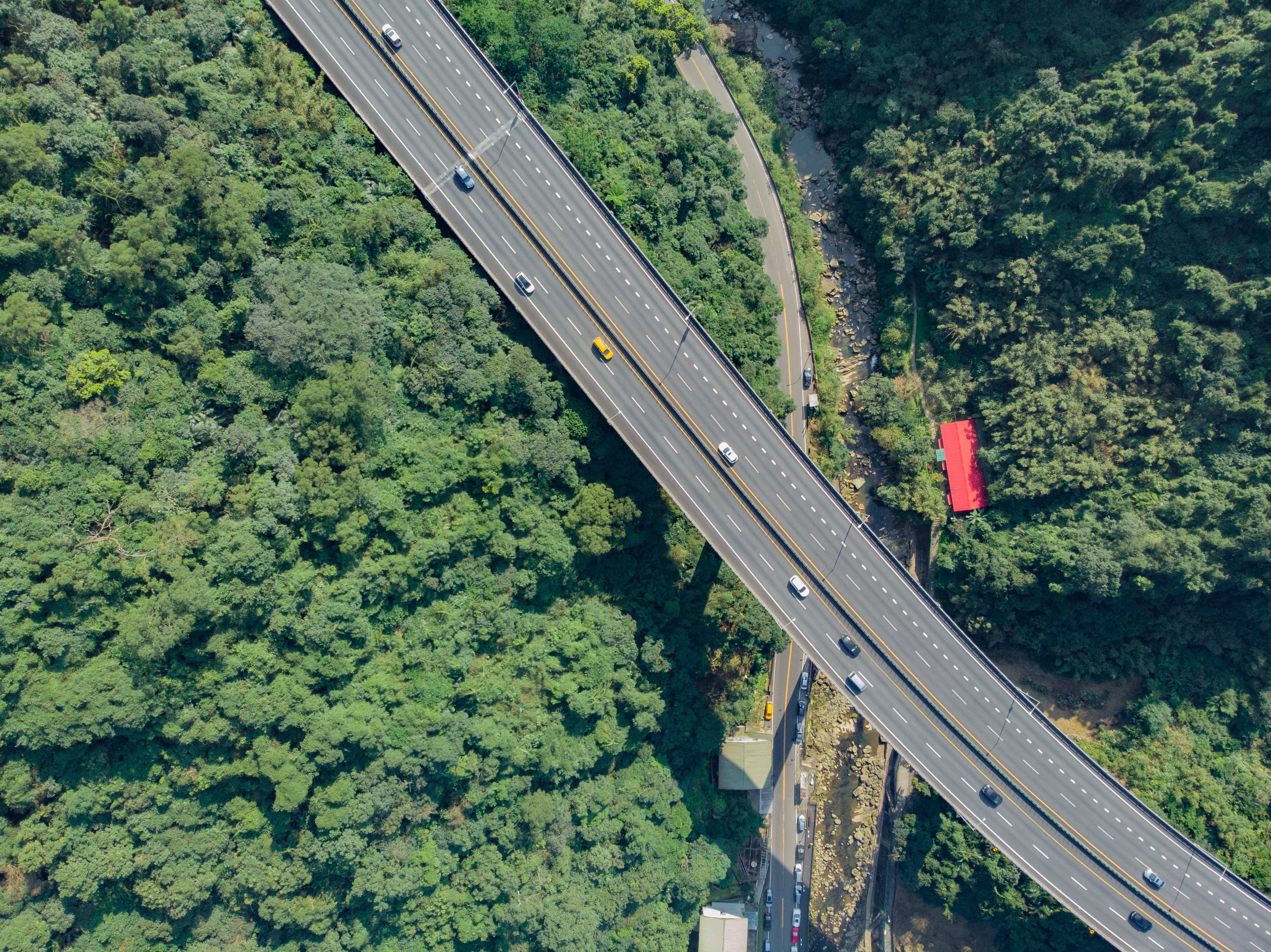 connection, mode of transportation, scenics - nature, taiwan, landscape, intersection, green color, forest, aerial, nature, building, road, aerial view, HD Wallpaper