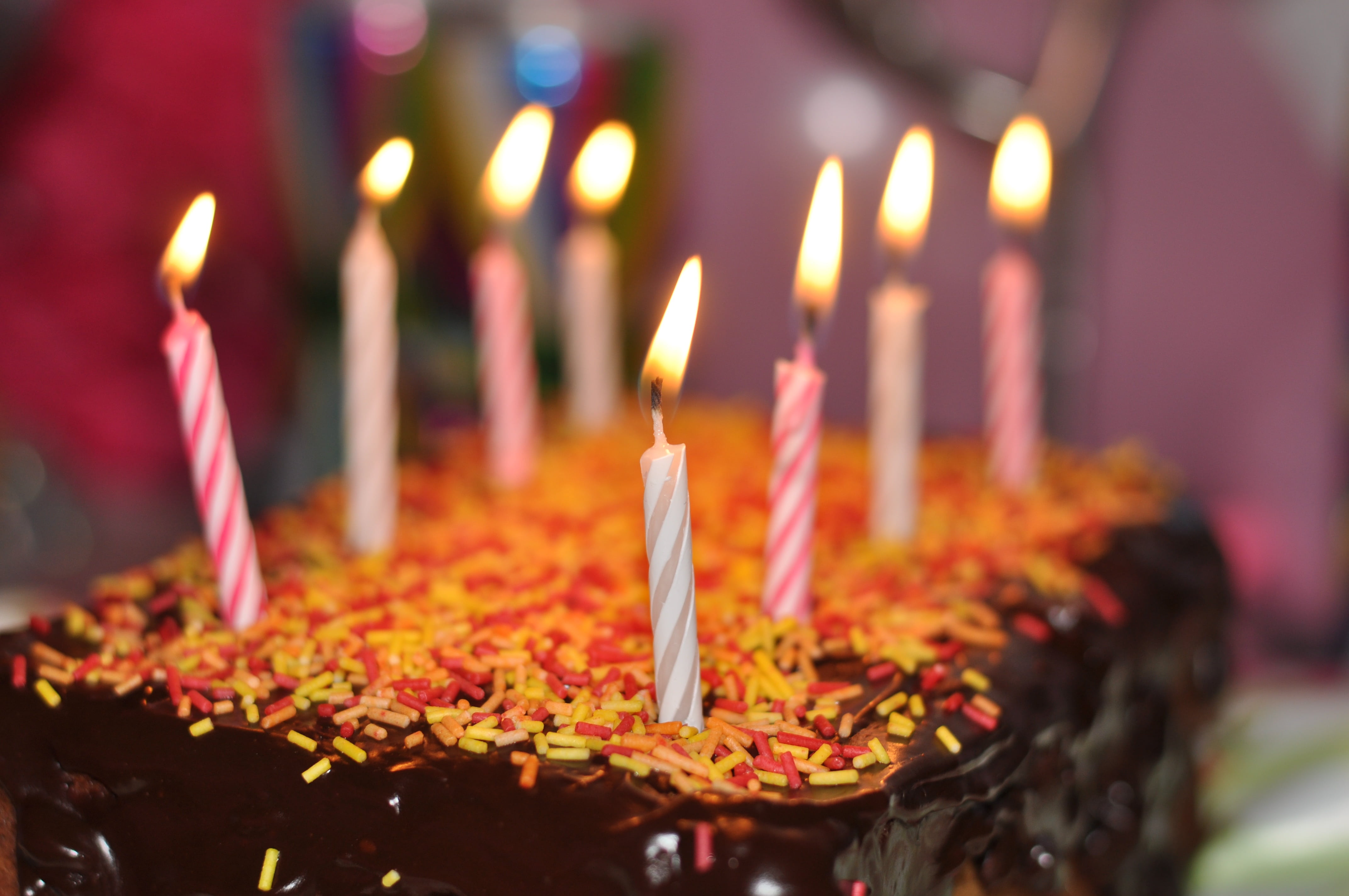 torte, candle, food and drink, tart, fire - natural phenomenon, building, belief, party, colorful, candles, anniversary, close-up, happy, spirituality, HD Wallpaper