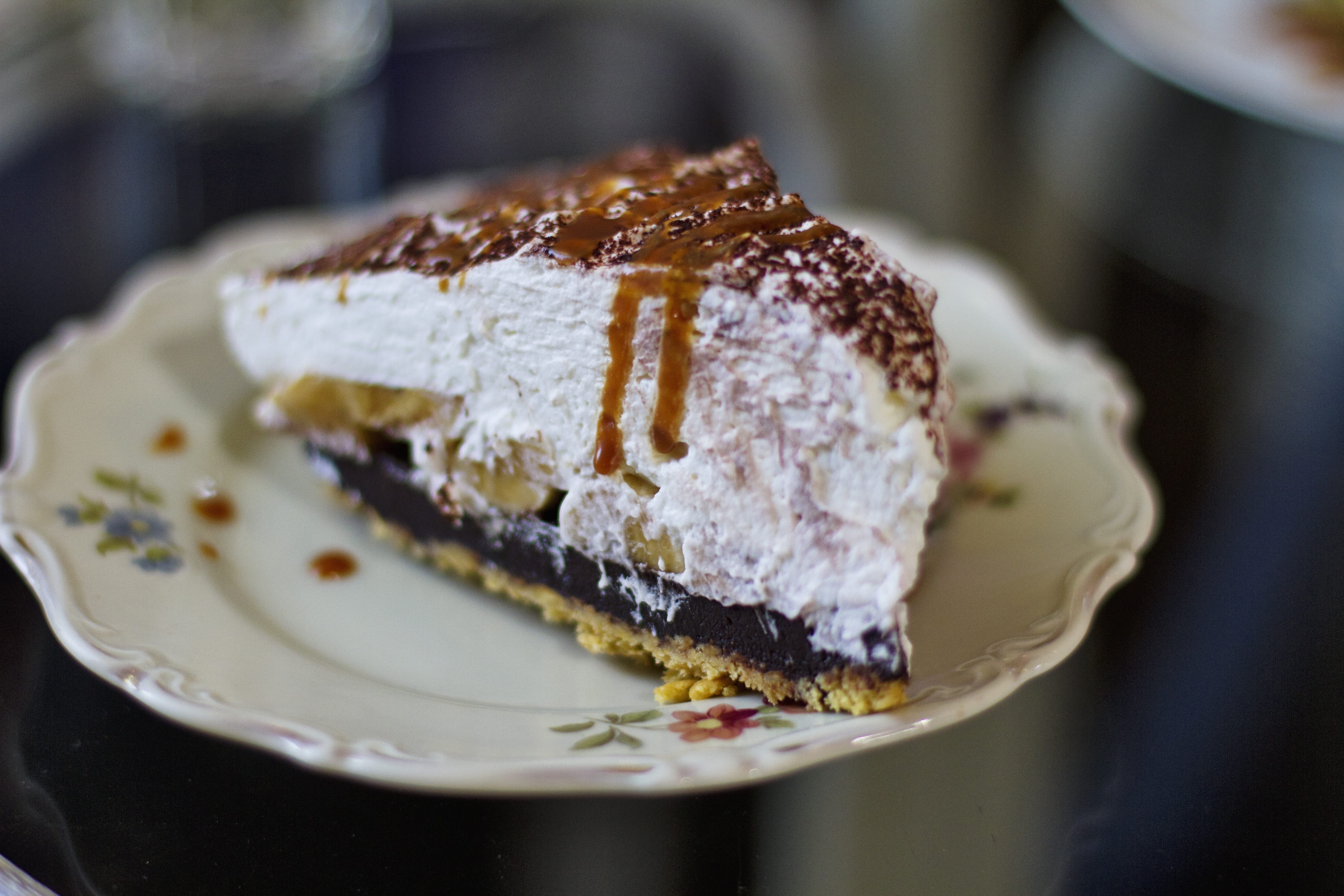 pottery, close-up, indulgence, frozen food, selective, dessert, photography, ready-to-eat, sweets, unhealthy eating, cream, sweet, whipped cream, torte, HD Wallpaper