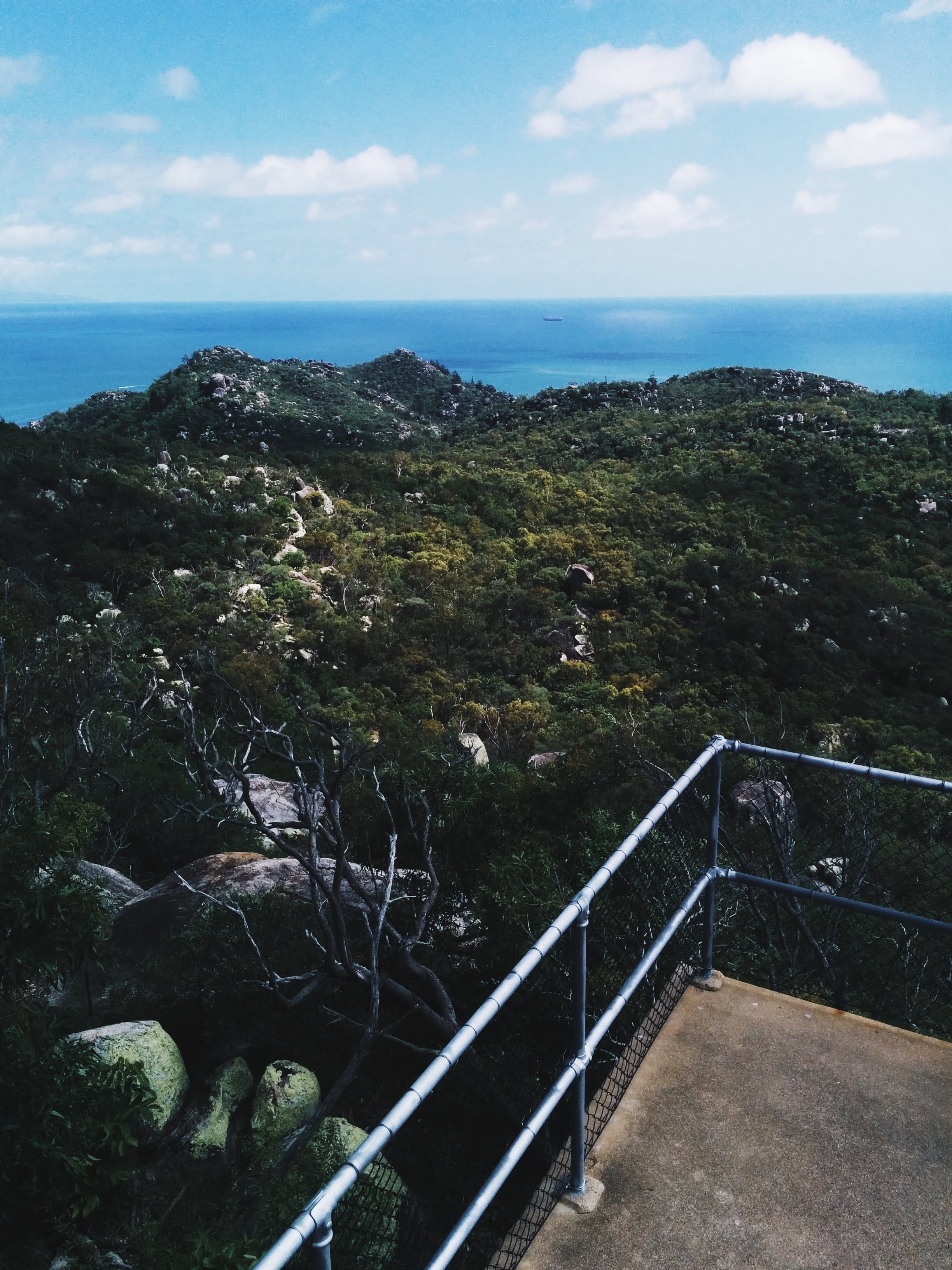 tranquility, water, no people, sky, horizon over water, land, tranquil scene, lookout, day, trees, forest, horseshoe bay, outdoors, outpost, railing, cloud - sky, Phone HD Wallpaper
