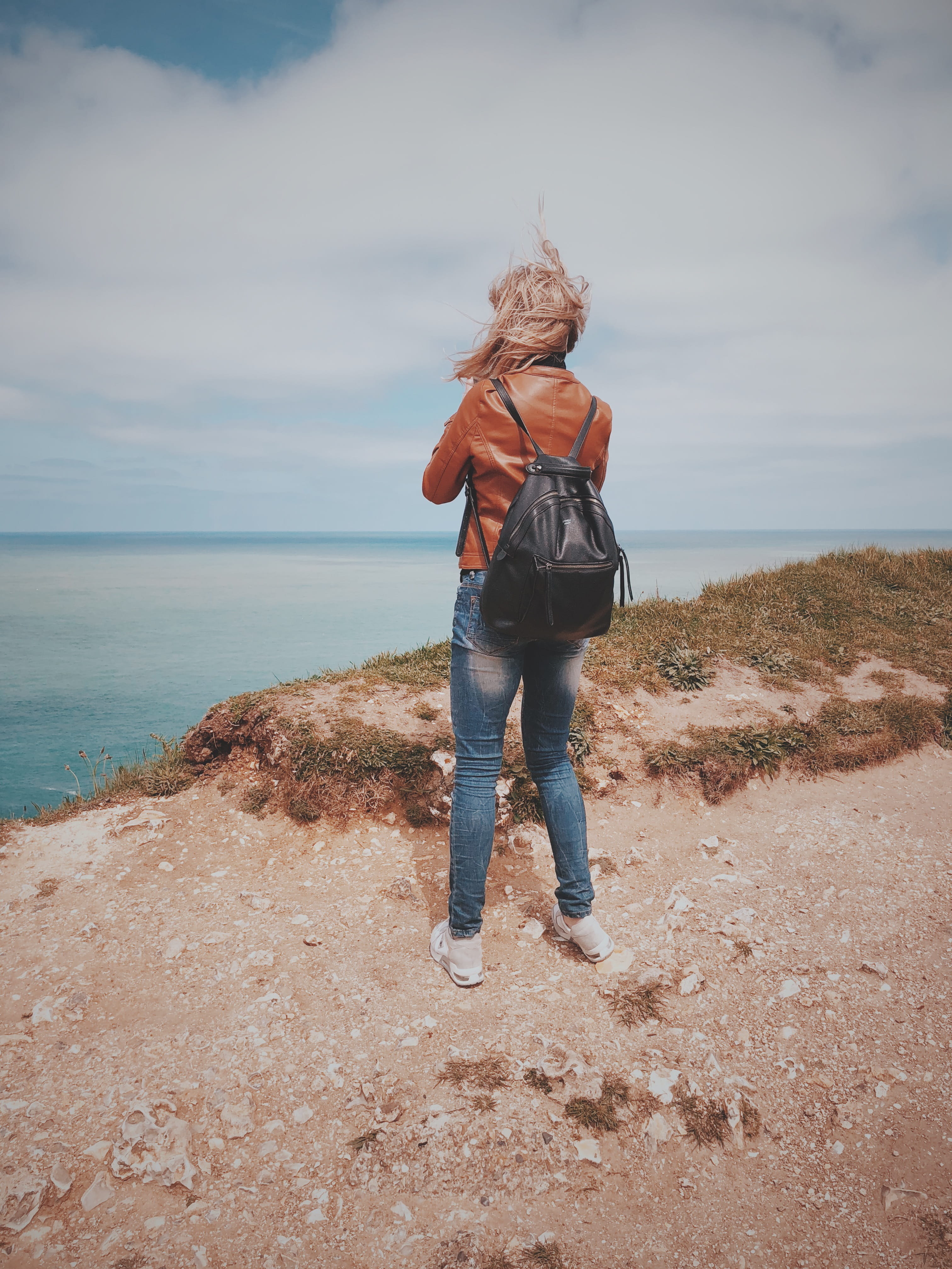 outdoors, shore, lifestyles, 3 rue du dr de miramont, étretat, women, nature, horizon over water, casual clothing, folk, cloud - sky, minimal, sky, girl, Phone HD Wallpaper