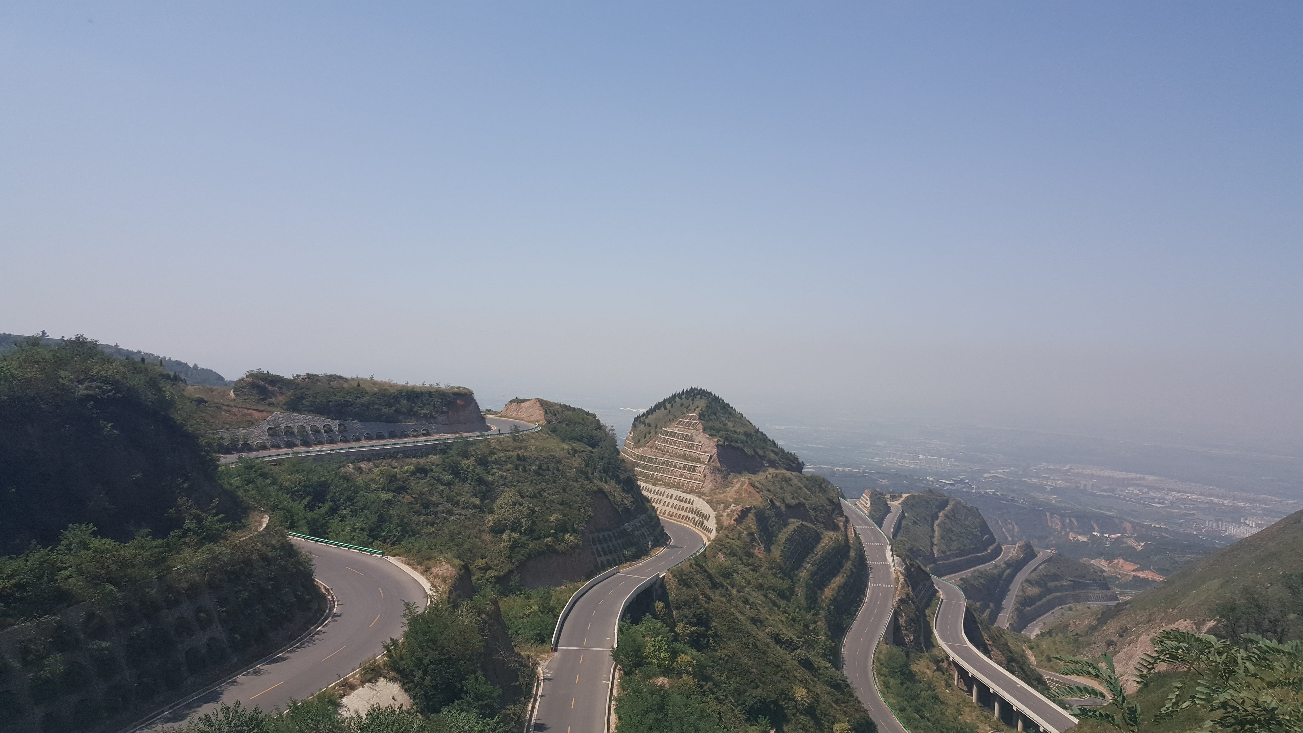 tranquility, huanshan, transportation, serpentine road, view, tree, clear sky, china, car, 5K, nature, outdoors, architecture, environment, beauty in nature, HD Wallpaper