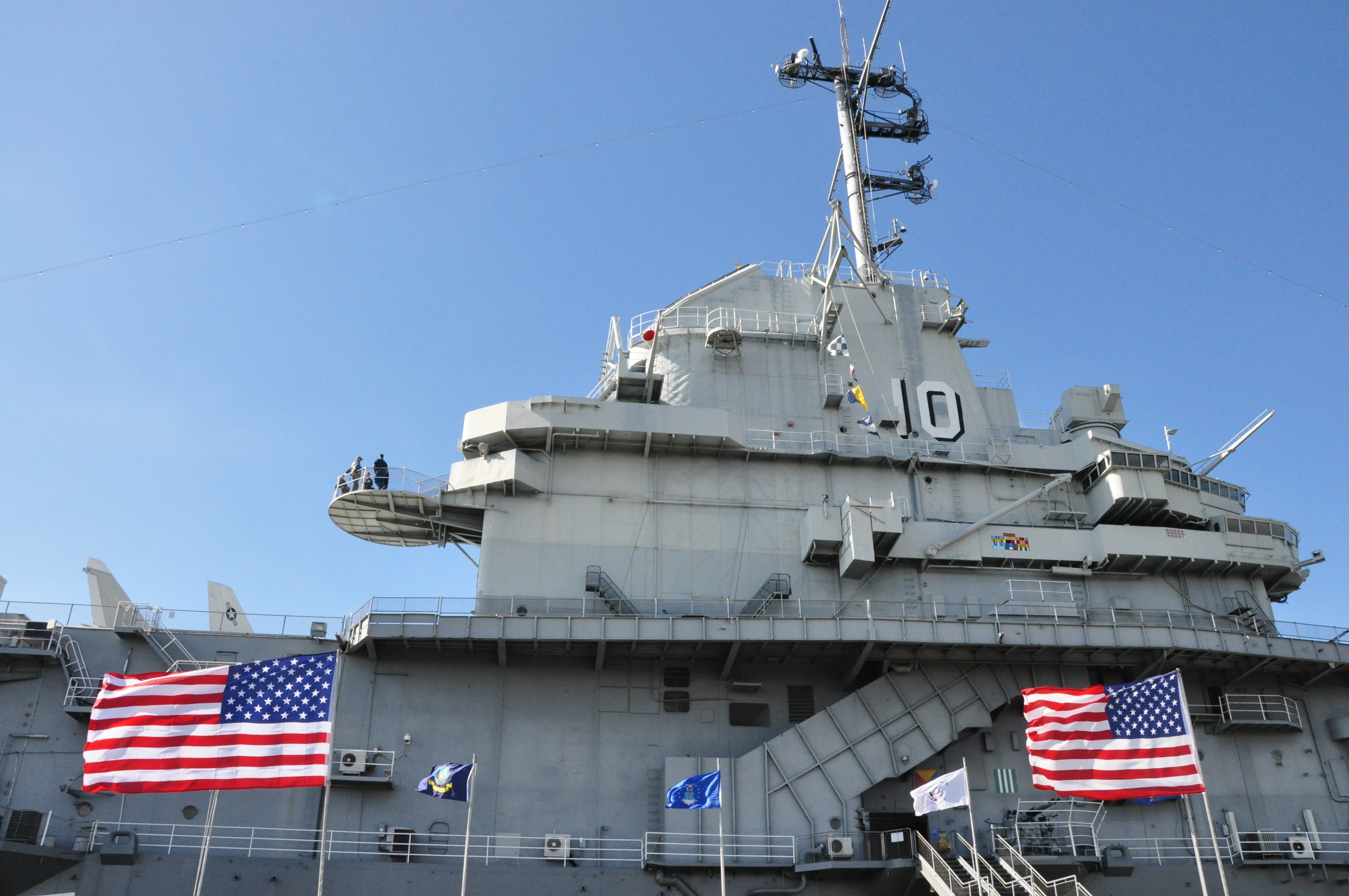 aircraft carrier, outdoors, patriotism, military, no people, architecture, deck, clear sky, charleston, nature, yorktown, government, 4K, low angle view, HD Wallpaper
