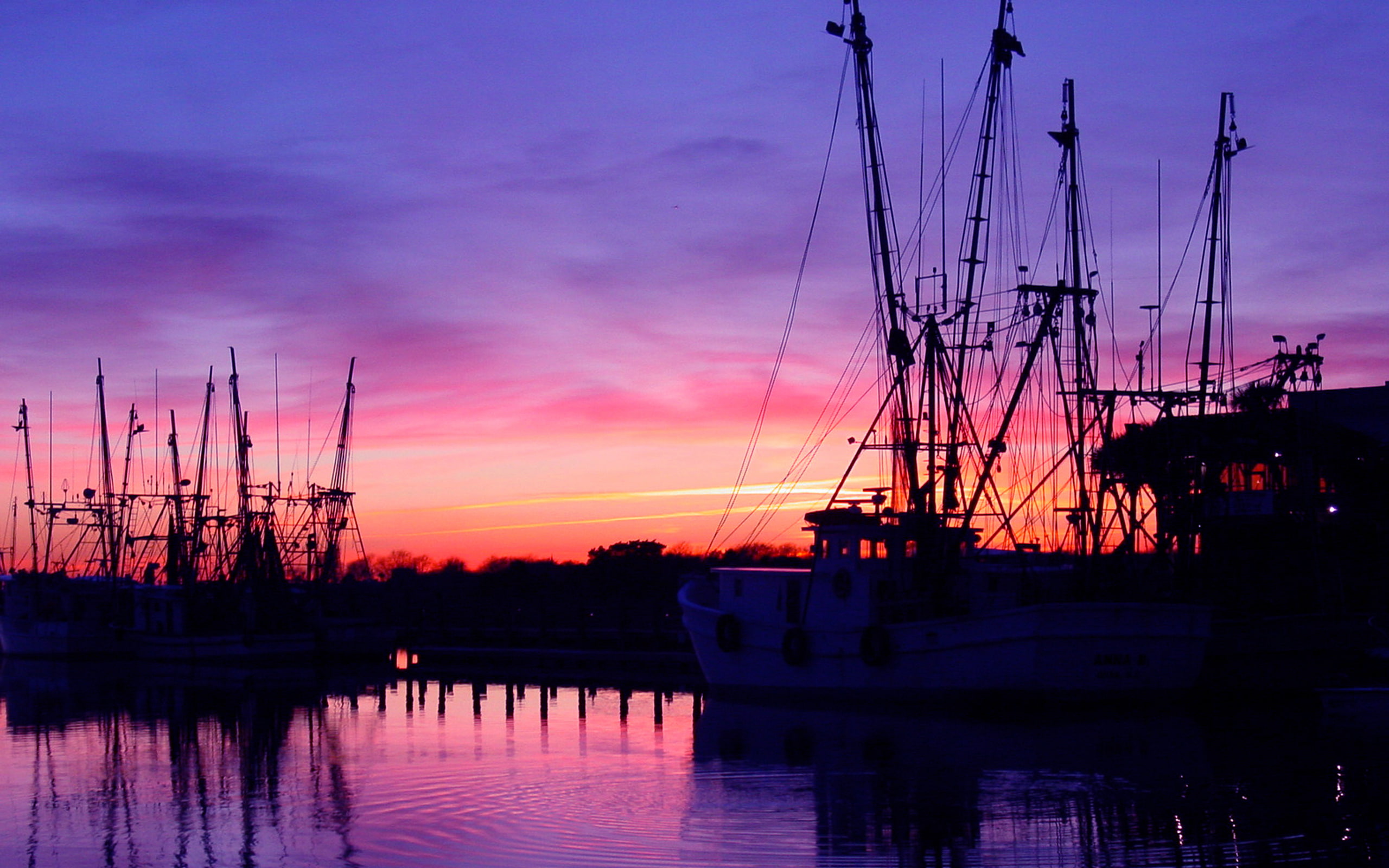 transportation, mode of transportation, nautical vessel, beauty in nature, outdoors, sunset, orange color, tranquility, reflection, pole, romantic sky, HD Wallpaper