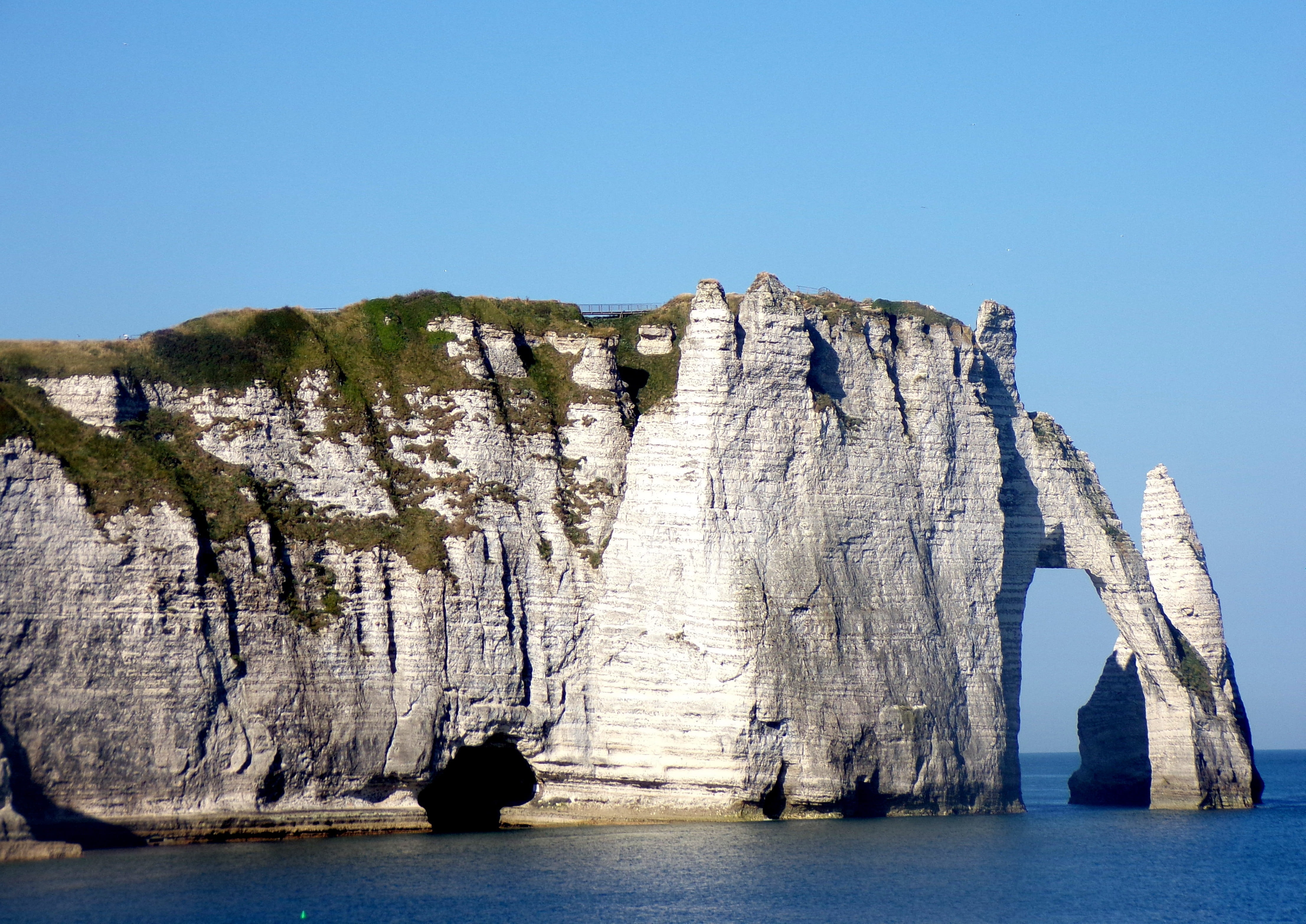 4K, normandy, waterfront, beauty in nature, eroded, beach, sky, rock formation, landscape, etretat, tranquility, scenics - nature, formation, day, cliff, HD Wallpaper