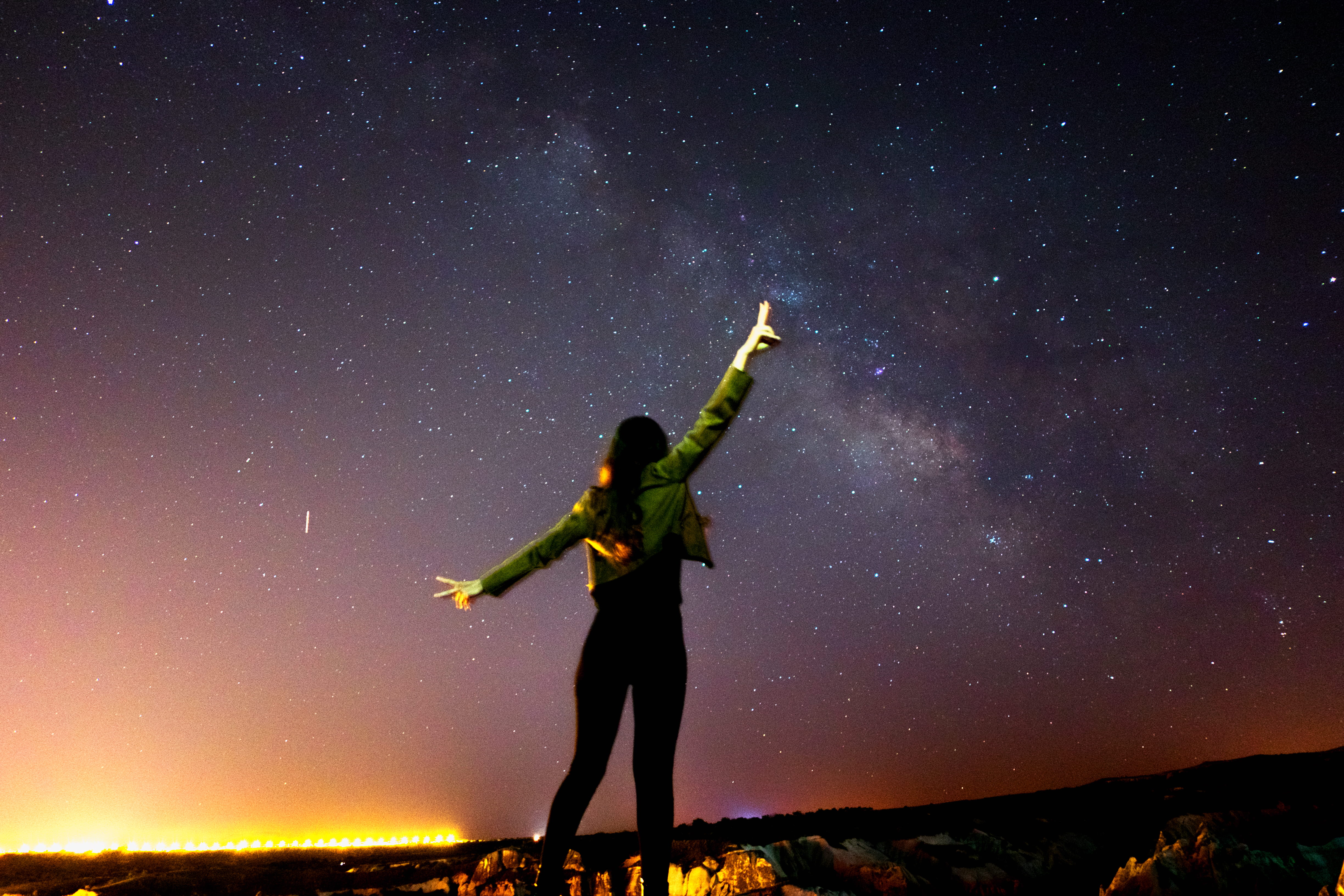 space, sky, infinity, real people, peace, astronomy, outdoors, human arm, milkway, 4K, tranquil scene, woman, constellation, standing, lifestyles, star field, HD Wallpaper