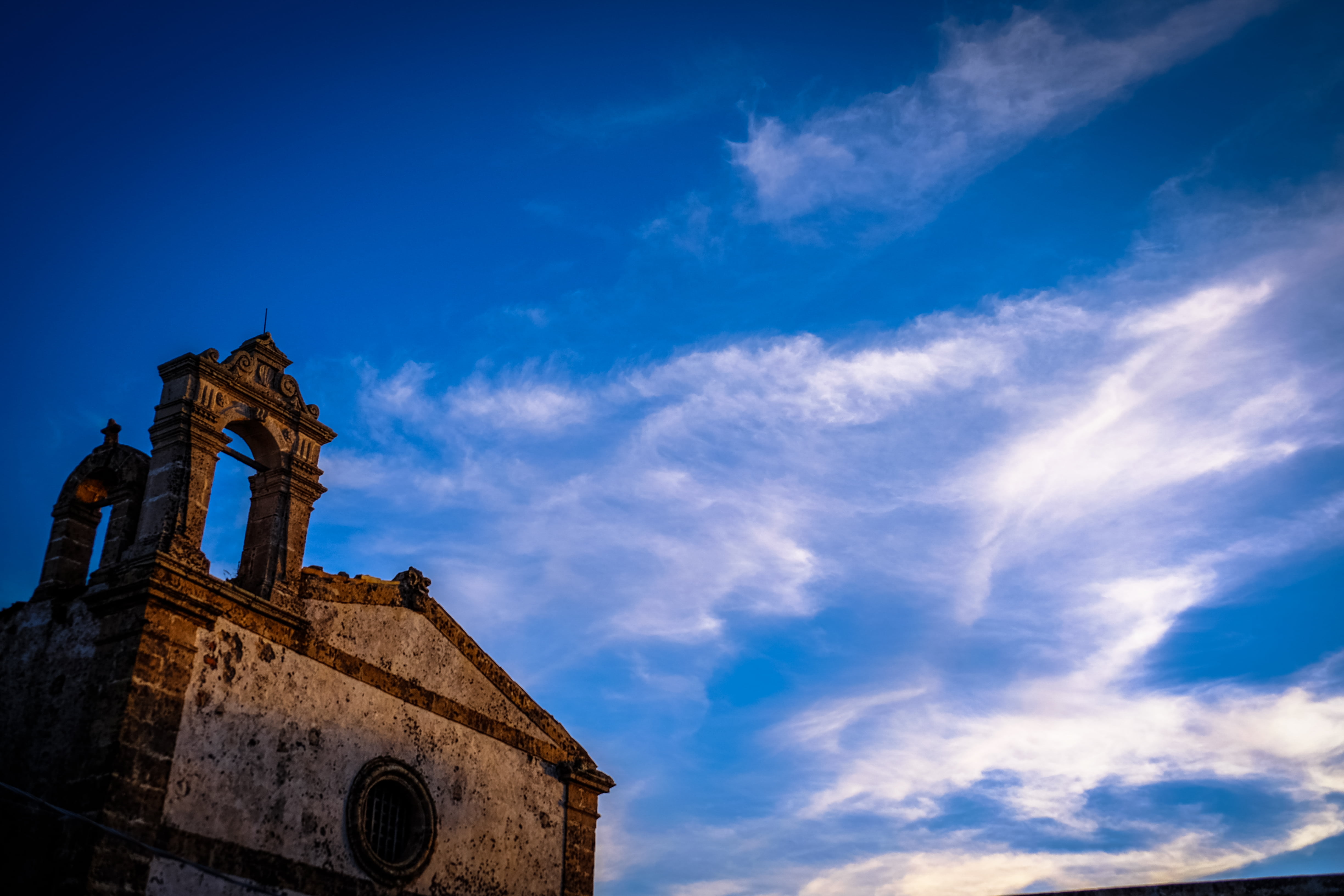 clouds, architecture, sky, clock, catholicism, the past, belief, place of worship, gothic style, italy, blue, famous Place, church, built structure, 4K, HD Wallpaper