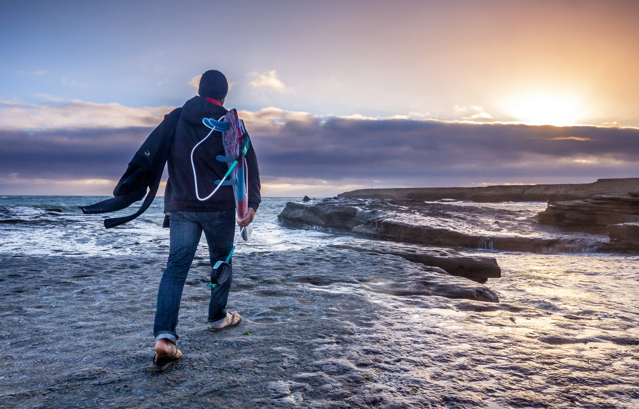 man, outdoors, path, nature, grey, Surfboard, standing, beauty in nature, hoodie, horizon over water, toque, Sea, land, ocean, Surfer, sunset, beanie, 2K, HD Wallpaper