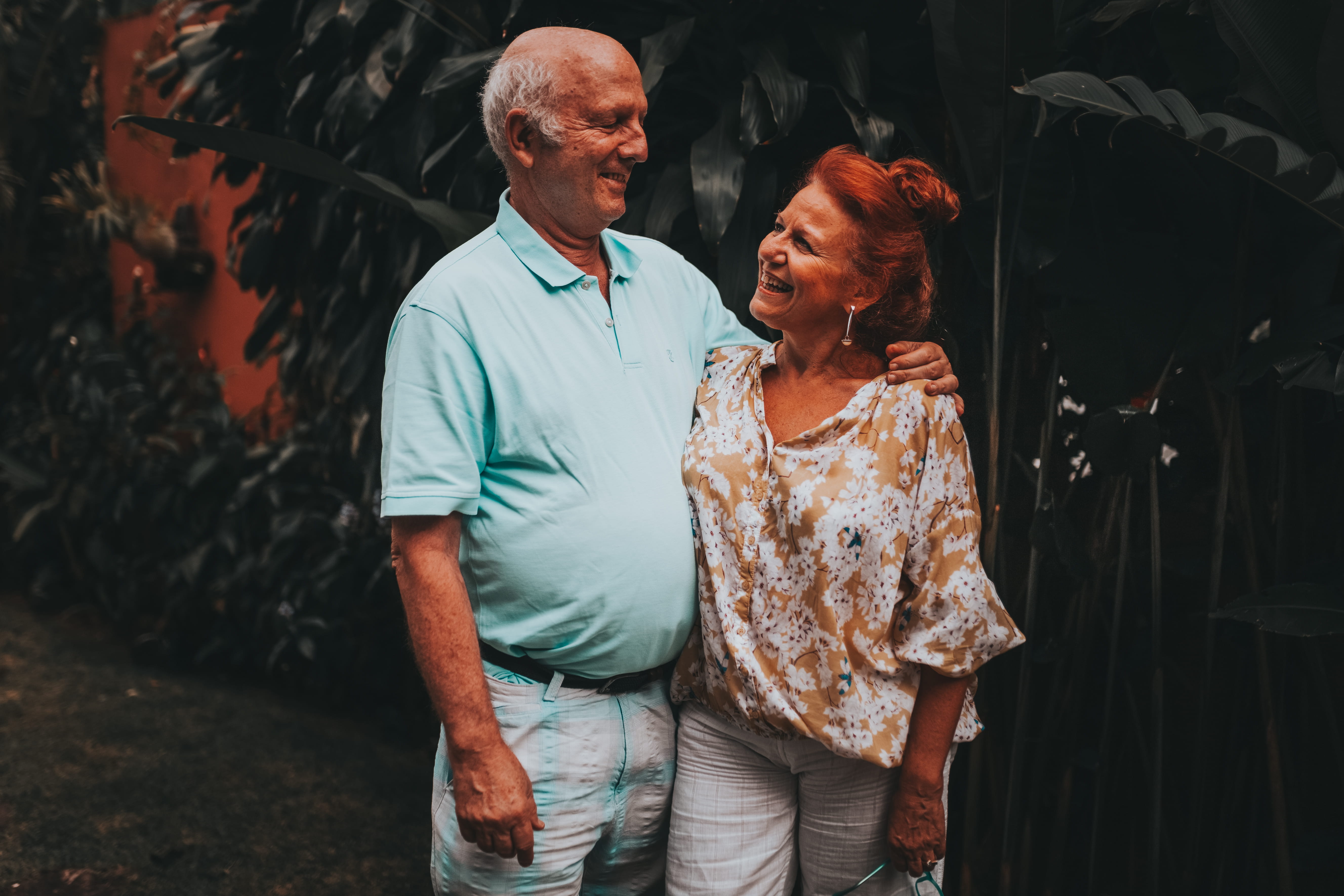 emotion, senior men, positive emotion, 5K, casual clothing, men, arm around, standing, romantic, couple - relationship, senior adult, man, togetherness, HD Wallpaper