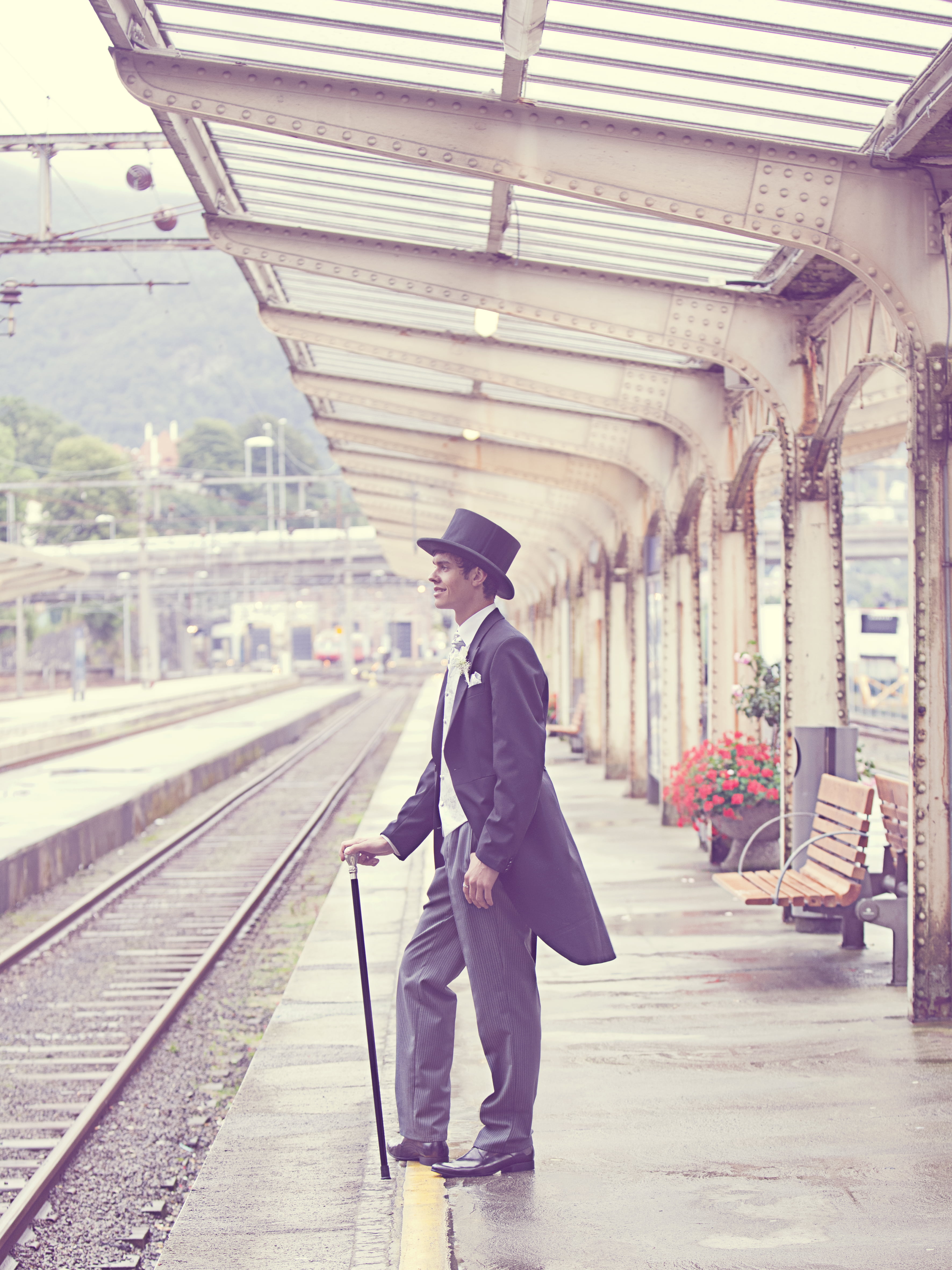 train, hat, transportation, travel, railroad Track, clothing, 4K, waiting, lifestyles, one Person, public transportation, man, track, railroad station, Phone HD Wallpaper