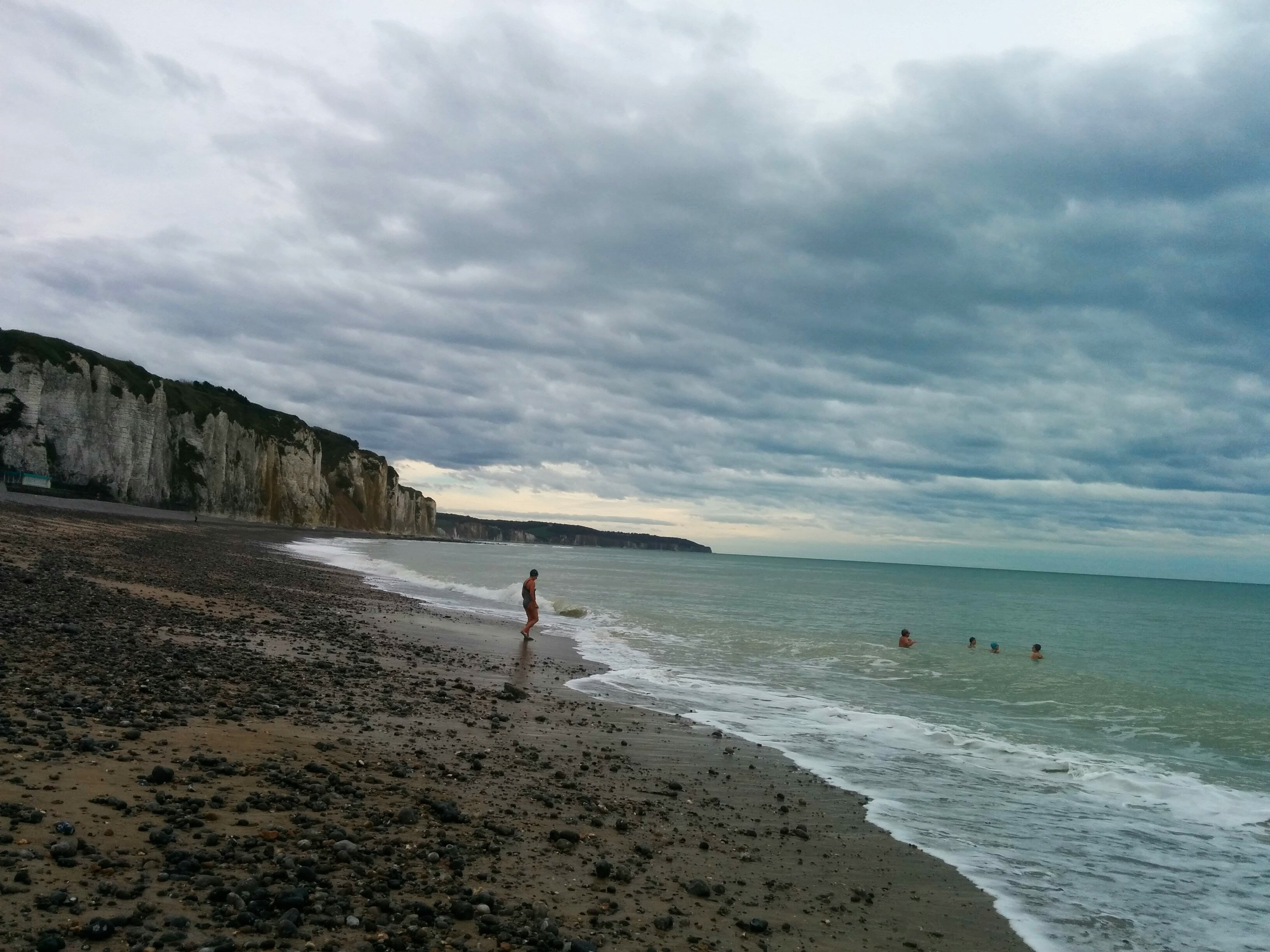 seaside, dieppe, holiday, sky, leisure activity, winter, nature, sea, motion, cliff, horizon over water, 2K, outdoors, beach, lifestyles, autumn, rocks, HD Wallpaper