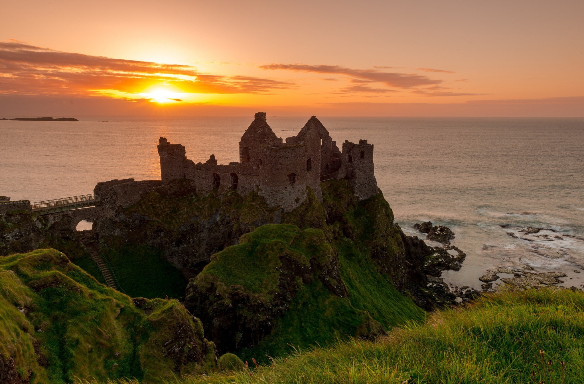 sun, history, building, water, beauty in nature, travel, dunluce castle, tourism, horizon over water, sunset, travel destinations, religion, landscape, HD Wallpaper