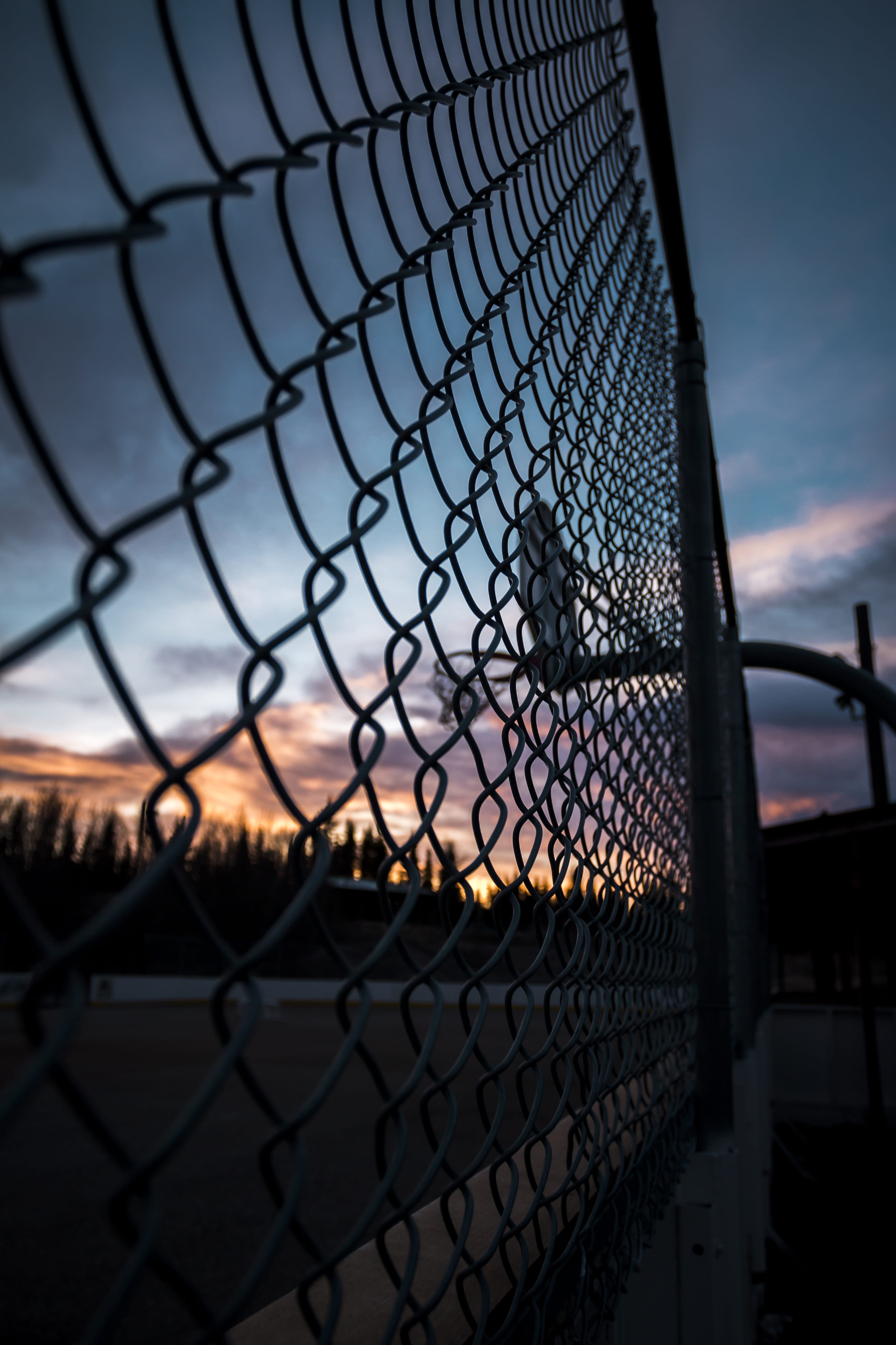 pattern, basketball, clouds, built structure, orange, barrier, security, sky, pink, boundary, united states, land, safety, basketball hoop, day, metal, Phone HD Wallpaper