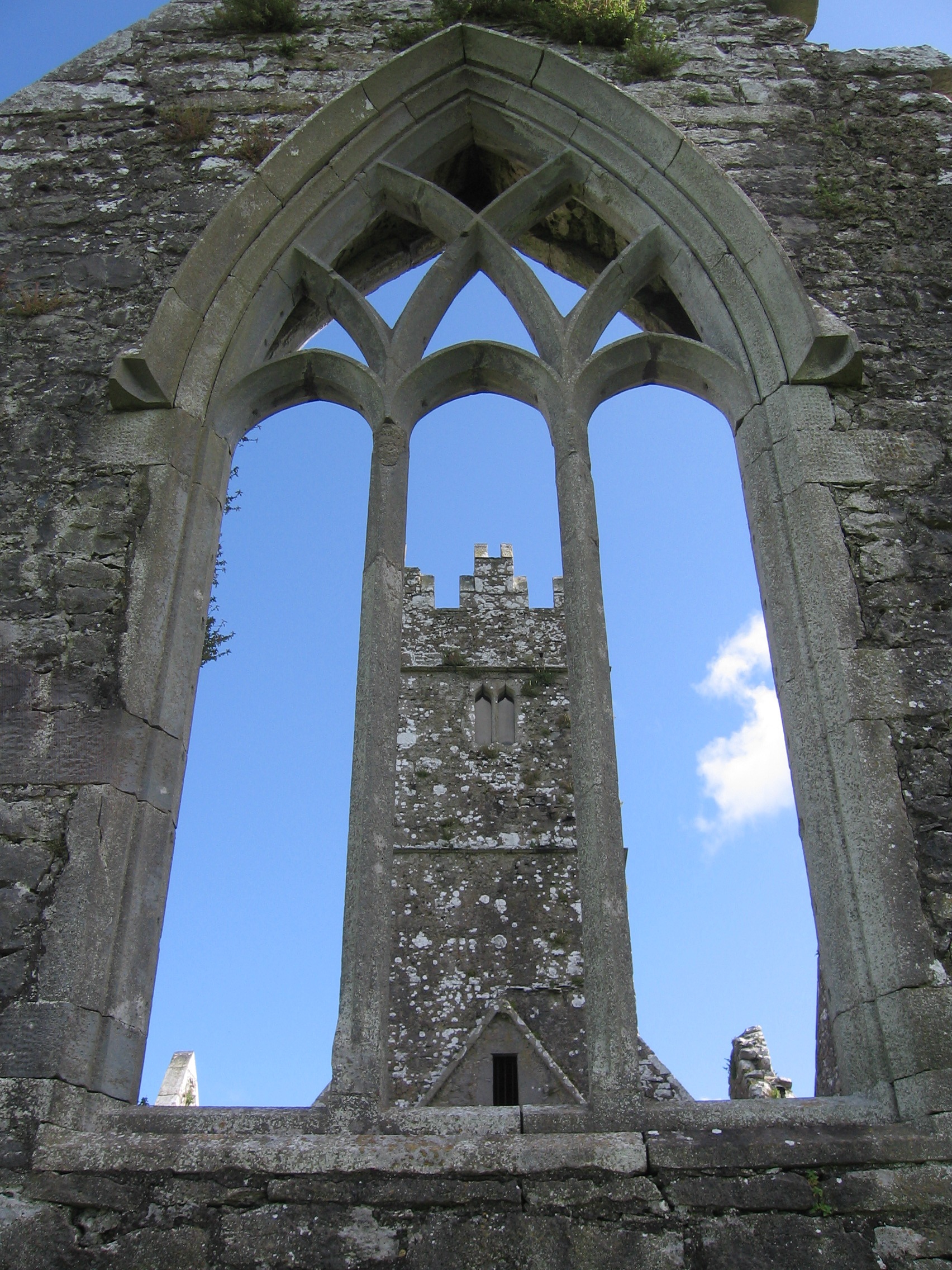 architectural column, ireland, the past, belief, castle, religion, tourism, county galway, outdoors, built structure, arch, place of worship, abbey, low angle view, Phone HD Wallpaper