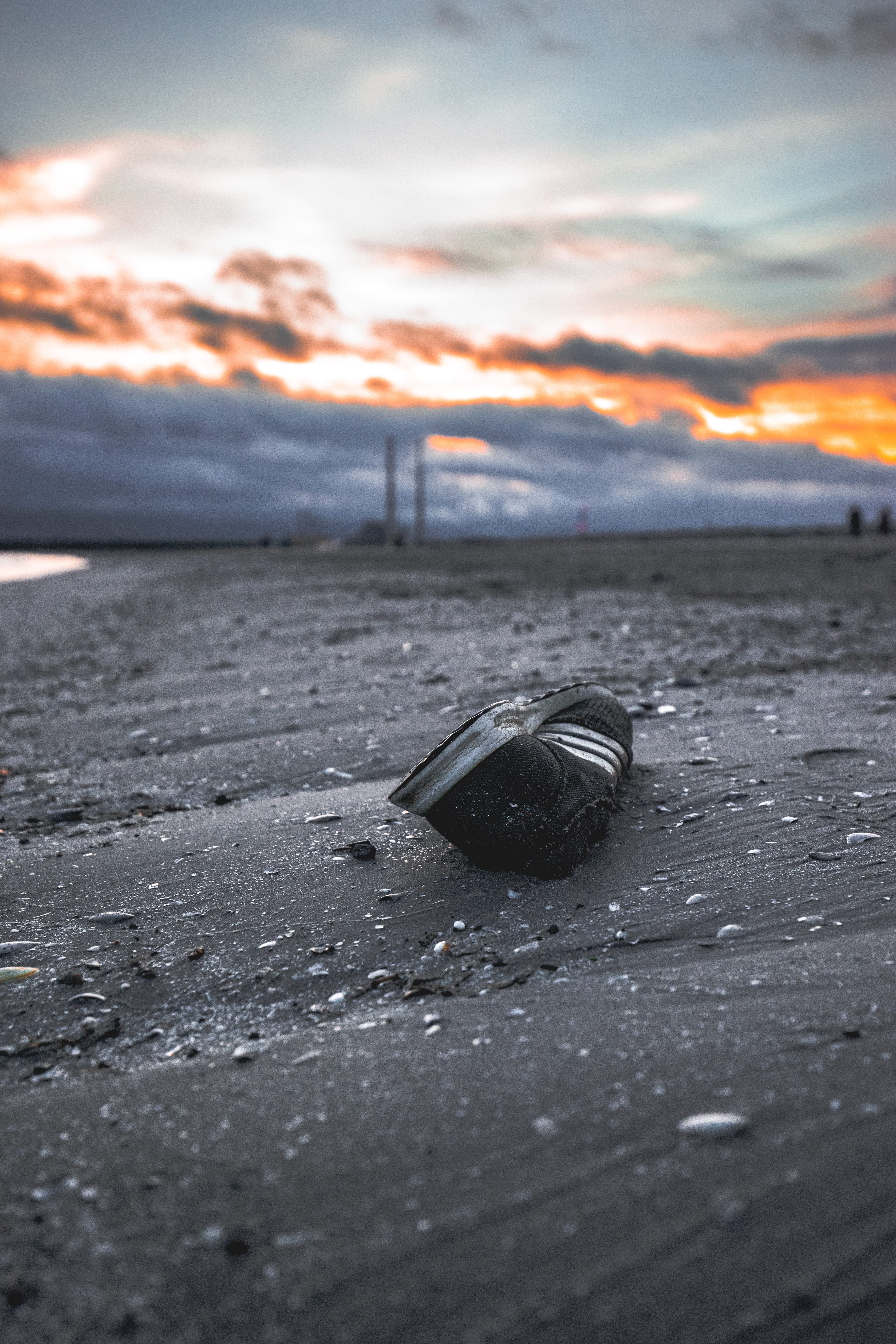 spoke, no people, land, wheel, shore, selective focus, asphalt, water, tarmac, running shoe, clothing, tranquility, sneaker, orange color, tranquil scene, Phone HD Wallpaper