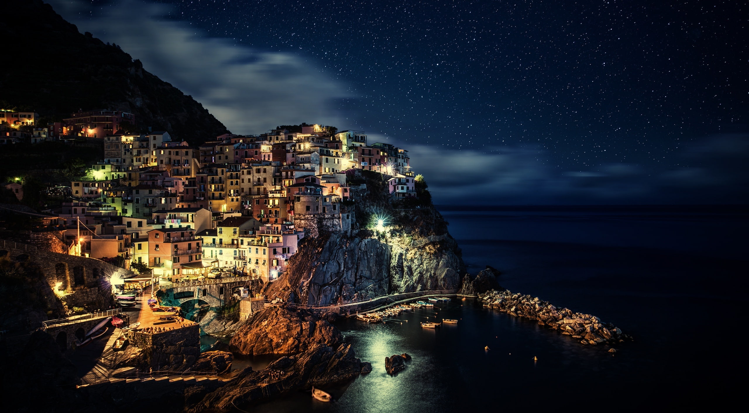 star, 2K, astronomy, Italy, beach, seasons, horizon over water, no people, travel, architecture, scenics - nature, space, water, manarola, outdoors, sea, HD Wallpaper