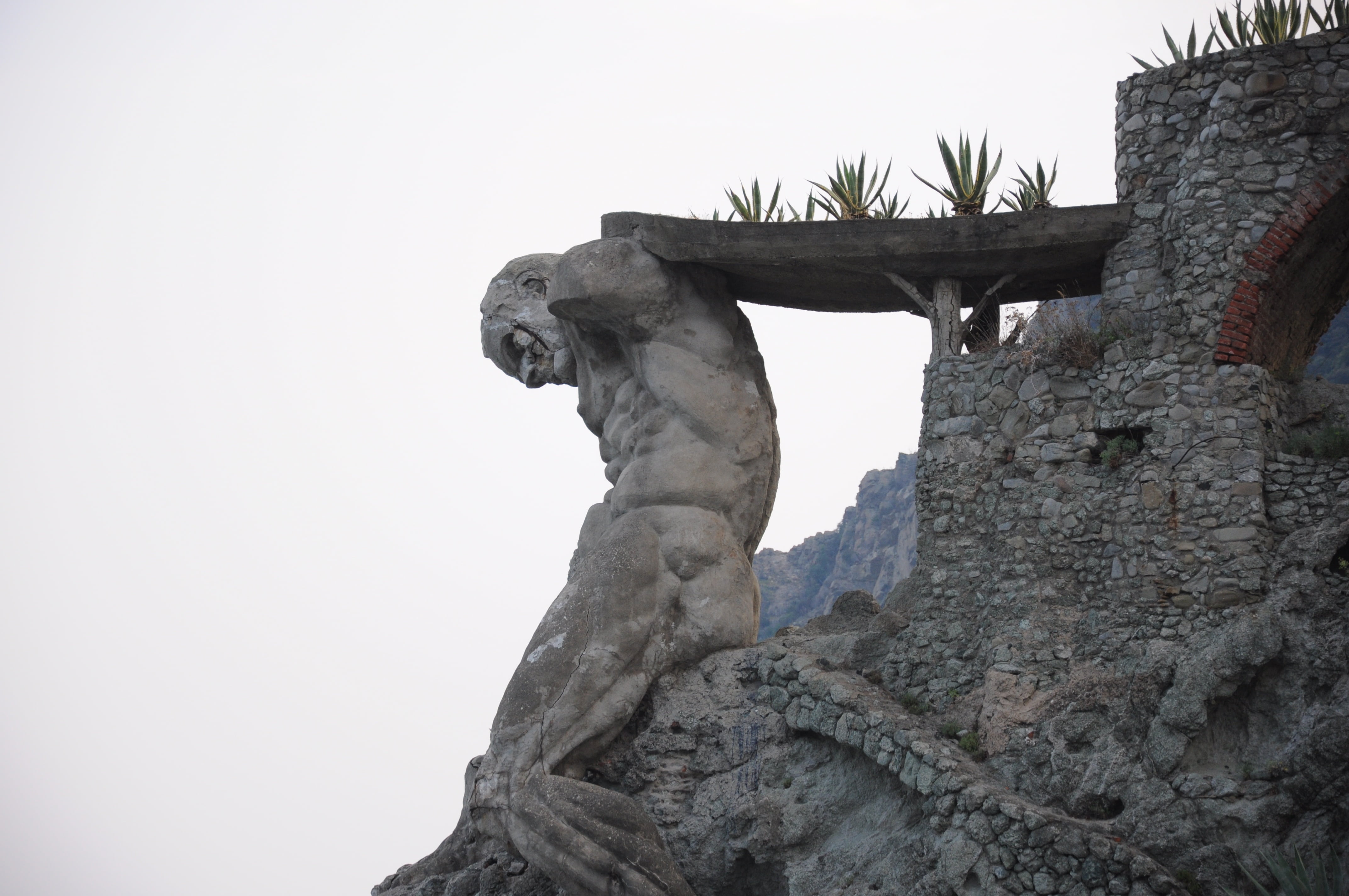the giant, day, statue, nature, sea, architecture, low angle view, history, cinque terre, tourism, representation, male likeness, art and craft, no people, HD Wallpaper