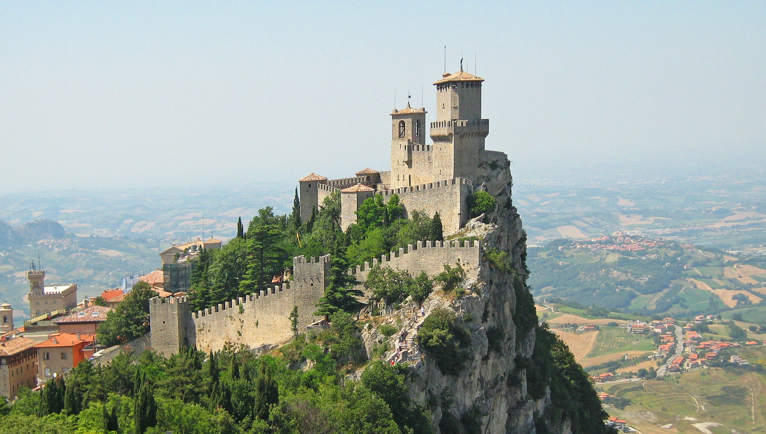 1080P, travel, Castle, no people, day, San Marino, gray, travel destinations, daytime, building, nature, outdoors, Fortress, concrete, mountain, the past, HD Wallpaper