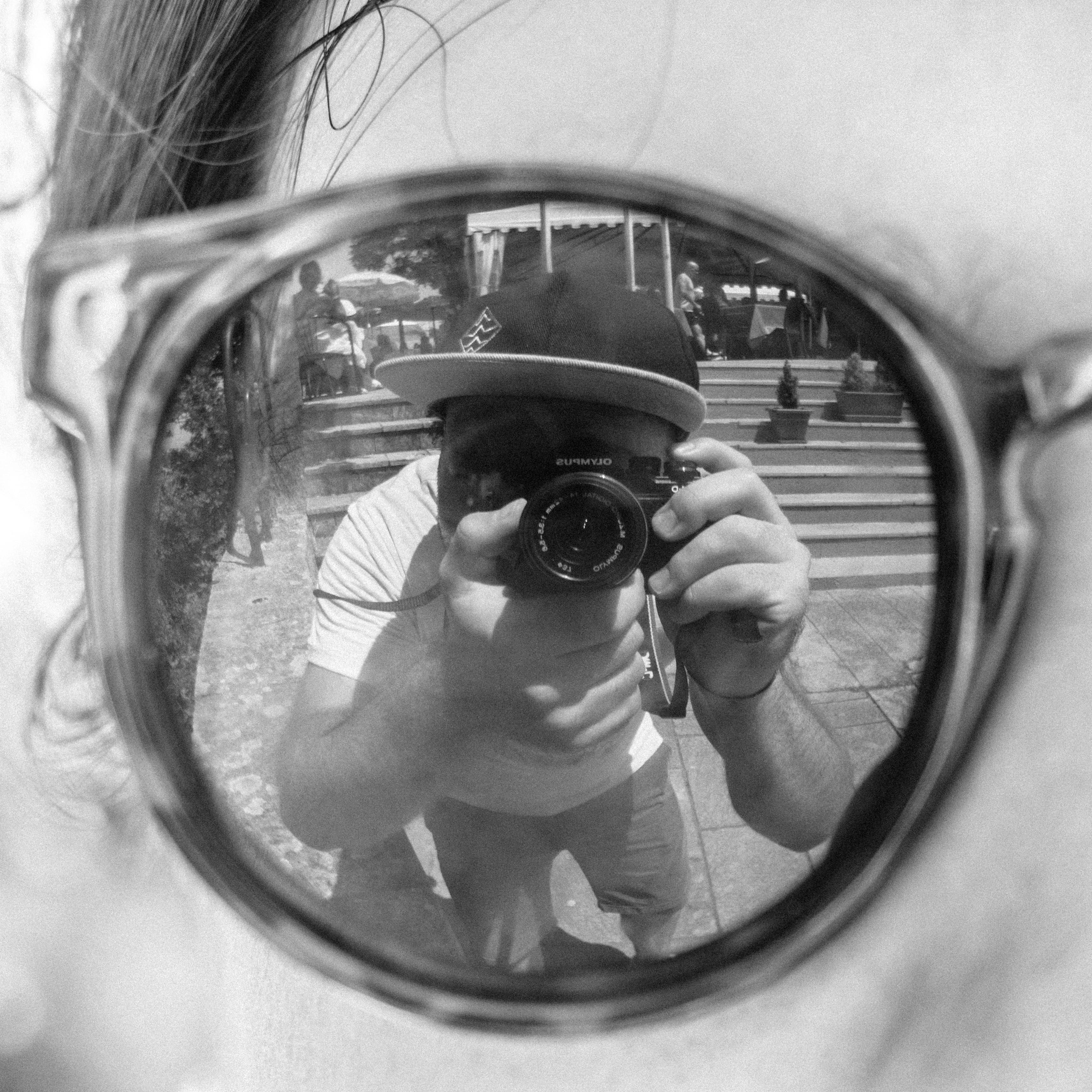 one person, 2K, reflections, camera, child, lifestyles, mirror, glasses, childhood, looking through an object, visiting, olympus, real people, tourism, Phone HD Wallpaper