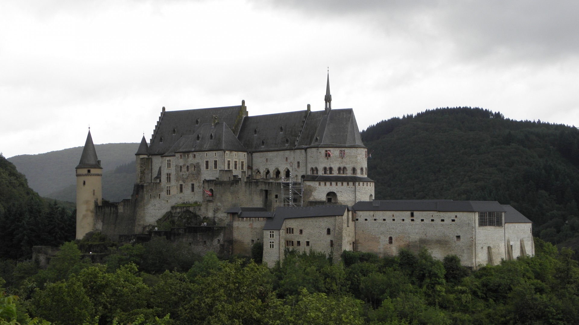fort, structure, nature, historic, spire, architecture, 1080P, tree, plant, monument, castle, sky, luxembourg, cloud - sky, mountain, built structure, HD Wallpaper
