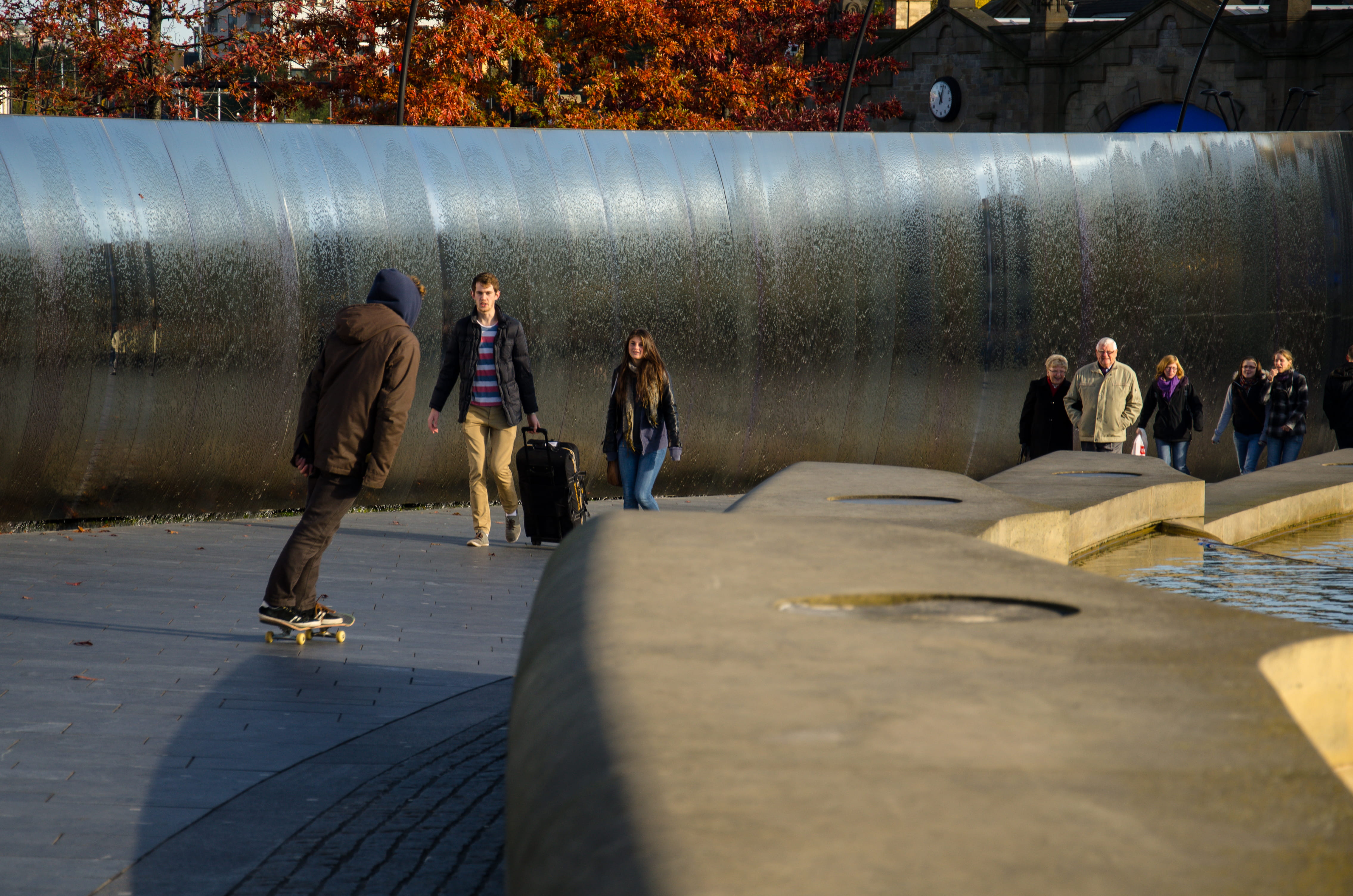 sheffield, full length, architecture, 4K, nature, sport, water feature, england, casual clothing, leisure activity, city, skateboard park, water, lifestyles, HD Wallpaper
