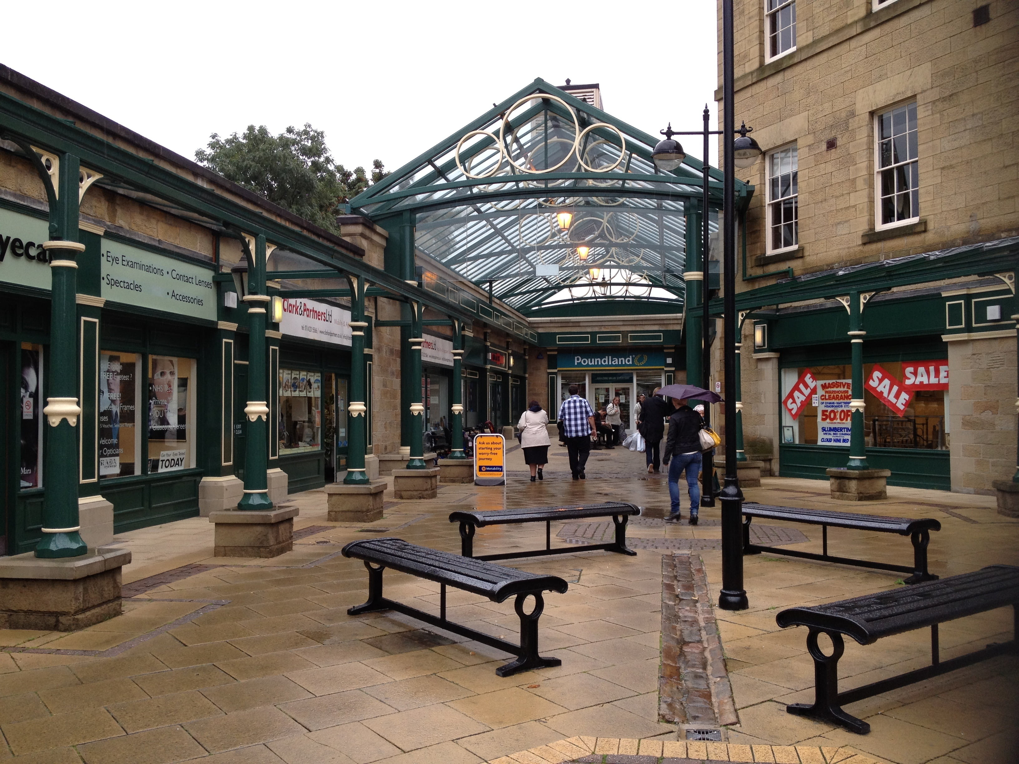 street, men, day, building exterior, building, 2K, group of people, seat, shopping, sheffield, nature, shop, bench, people, lifestyles, hillsborough, real people, HD Wallpaper