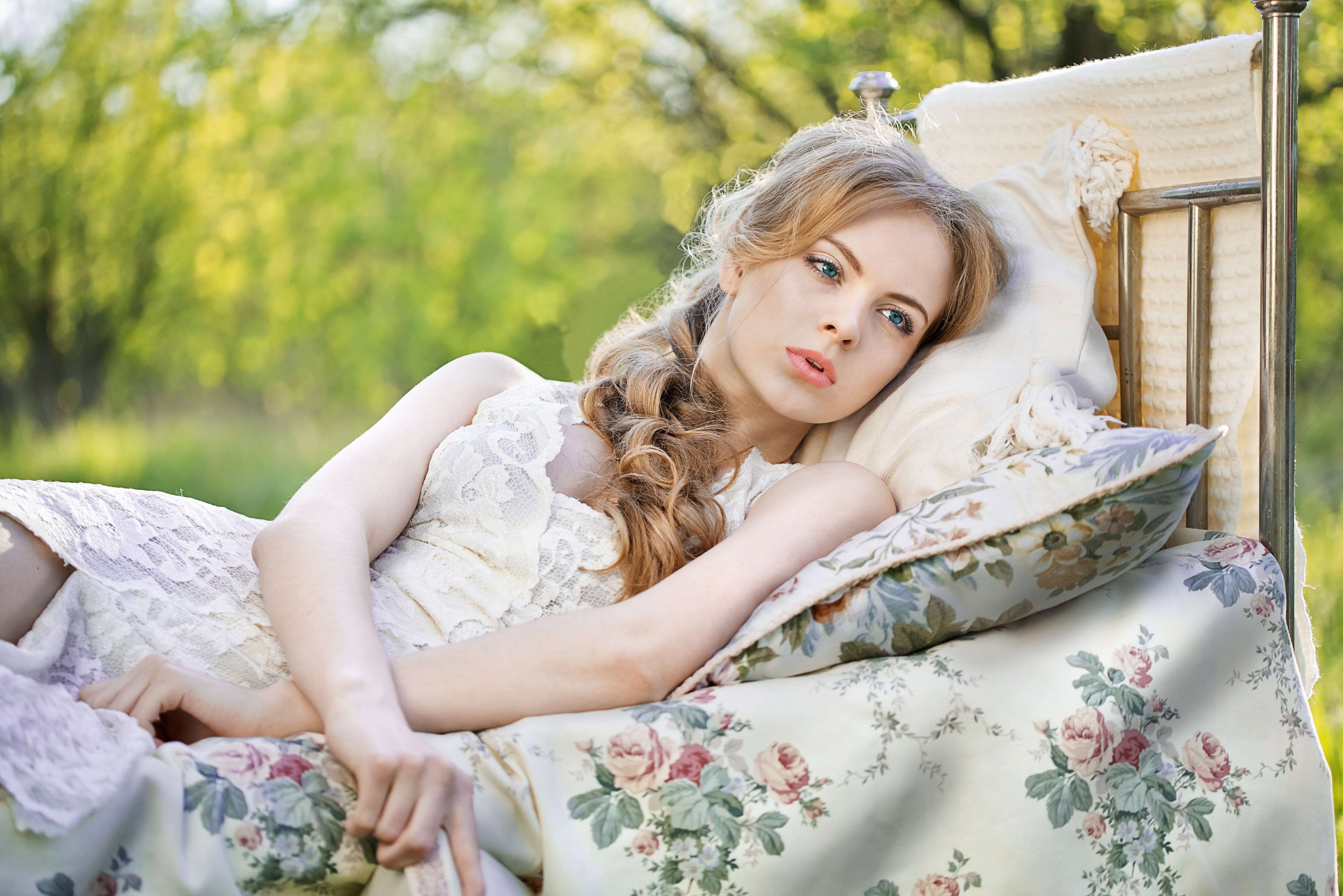 girl, beauty, beautiful, bed, park, leisure, fashion, floral pattern, relaxation, hairstyle, lifestyle, one person, furniture, lying down, adult, daylight, HD Wallpaper