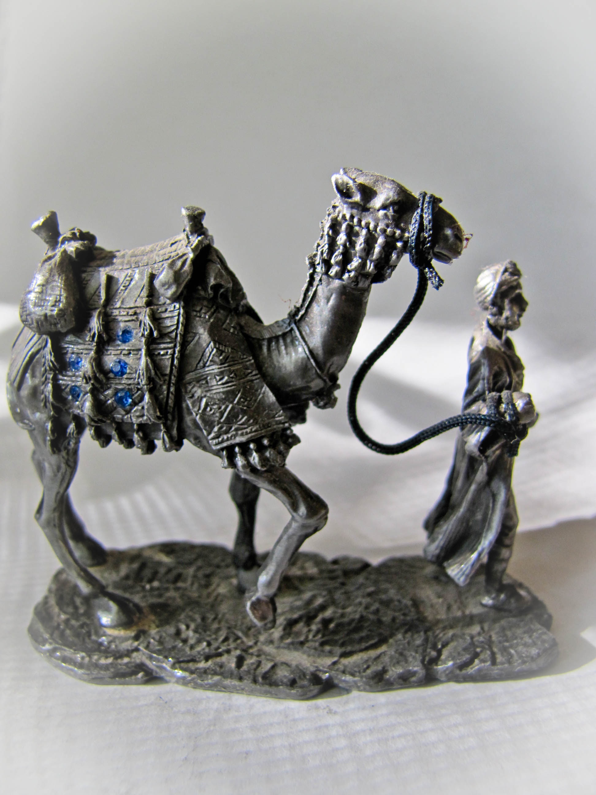figurine, arab, camel, the way, sculpture, domestic animals, tin, mammal, livestock, creativity, human representation, horse, indoors, camping, 2K, traveler, Phone HD Wallpaper