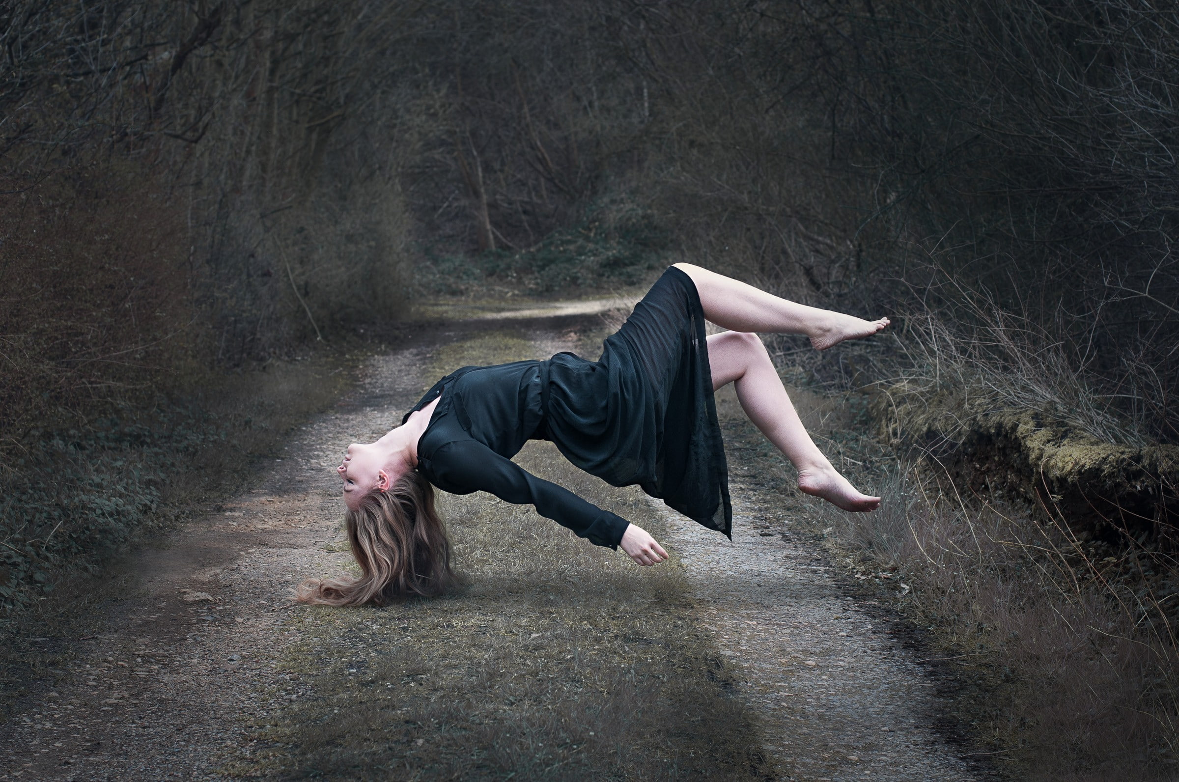 women, dirt road, black dress, legs, barefoot, 1080P, women outdoors, flying, brunette, HD Wallpaper