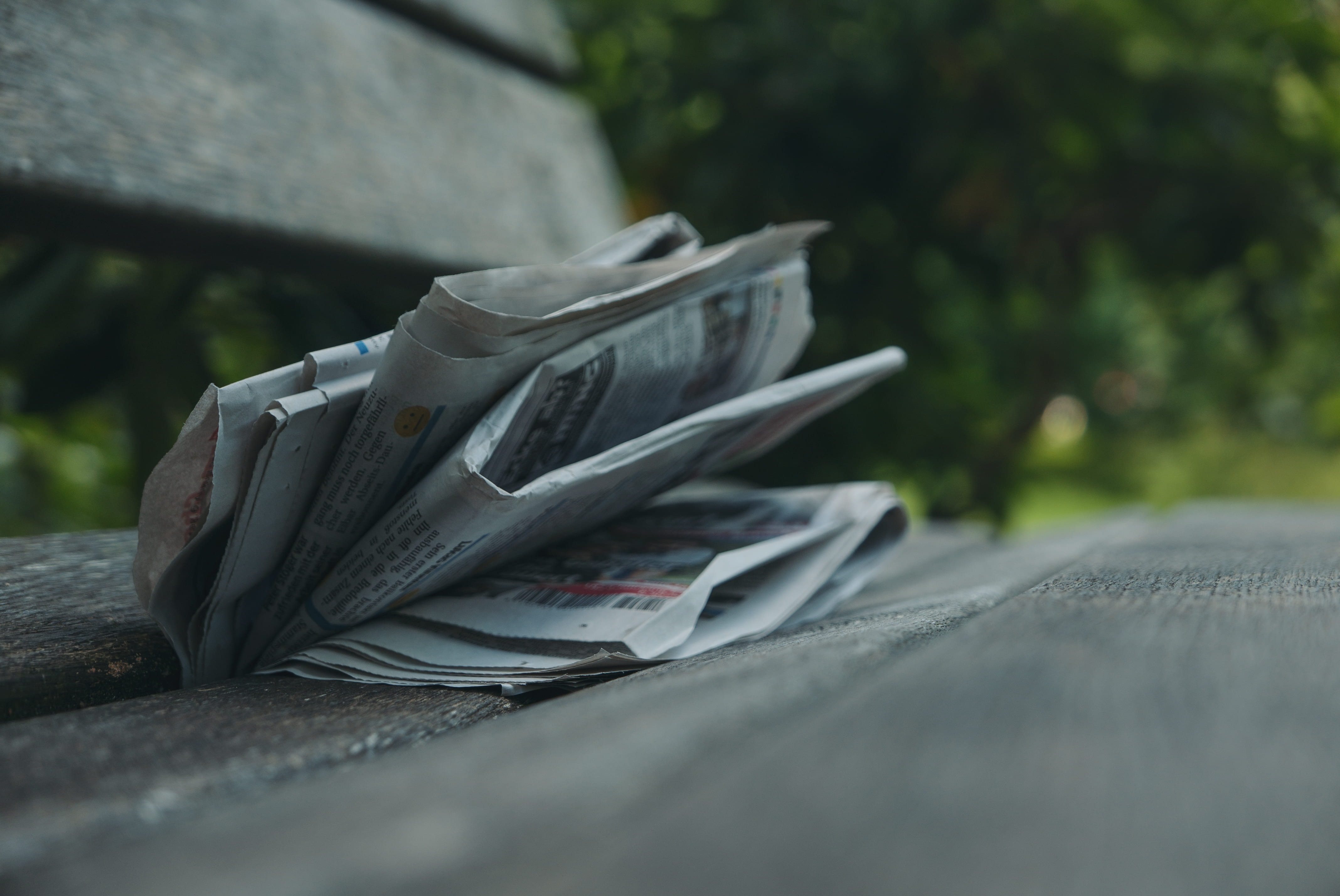 nature, relaxation, wood, publication, wooden, gray, no people, emoji, park, selective, focus, selective focus, photography, 4K, book, newspaper, close-up, HD Wallpaper