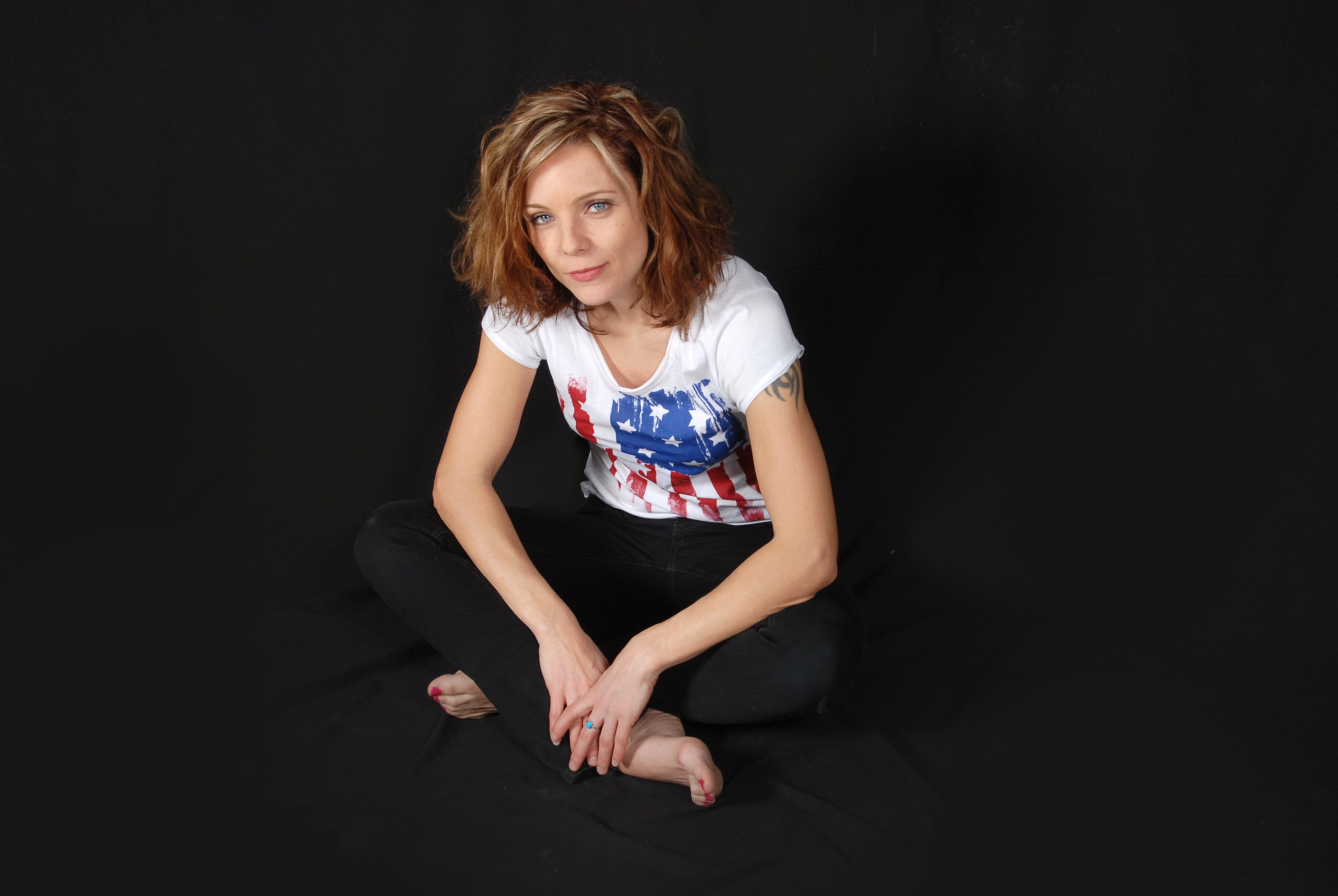 adults only, looking at camera, model, Model, Nice, Portrait, Woman, Girl, young adult, only women, redhead, fashion, one person, sitting, Face, studio shot, HD Wallpaper