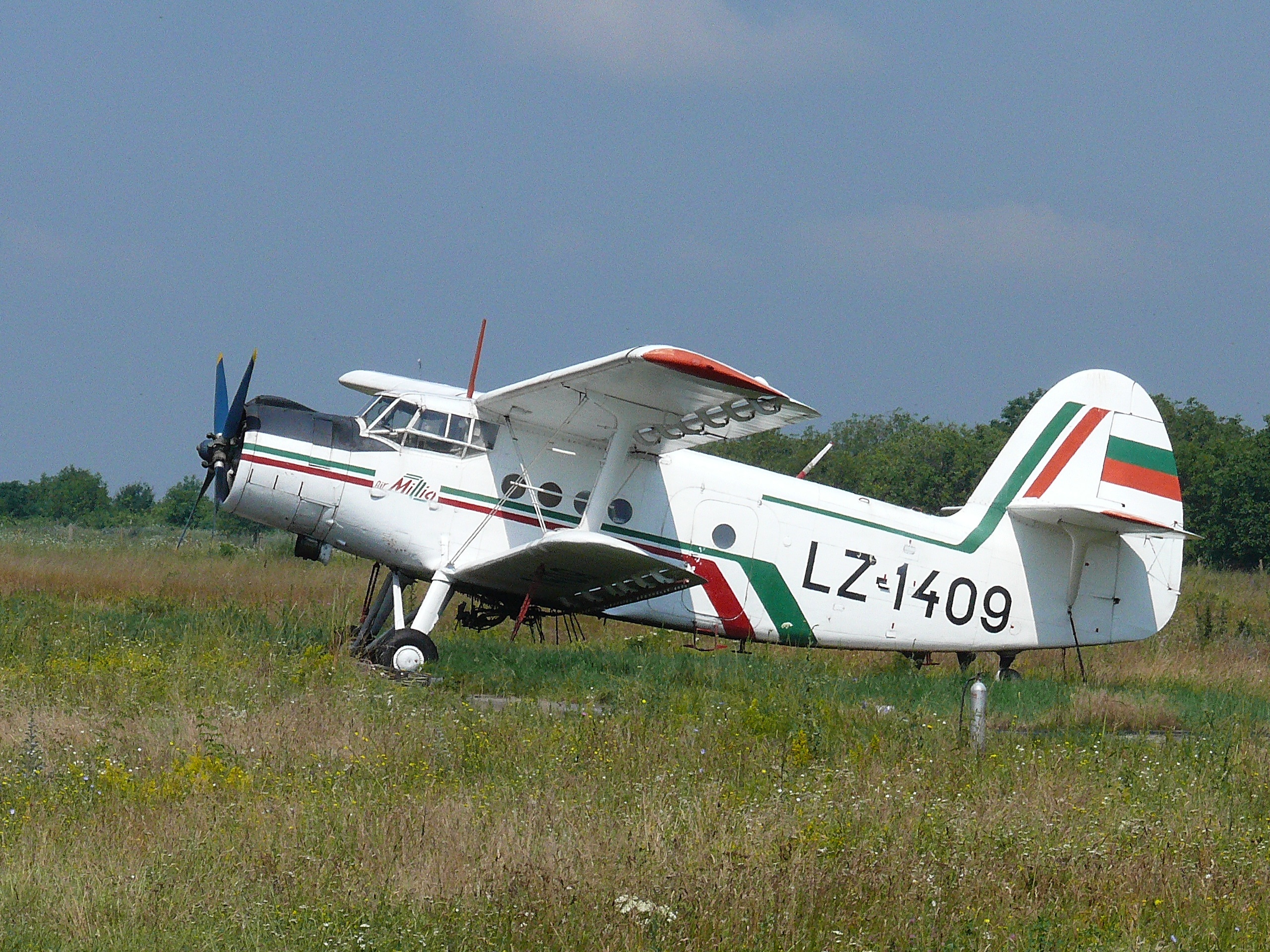 no people, field, land, nature, clear sky, flying, travel, environment, agricultural aircraft, bulgaria, airplane, plant, sky, biplane, aerospace industry, HD Wallpaper