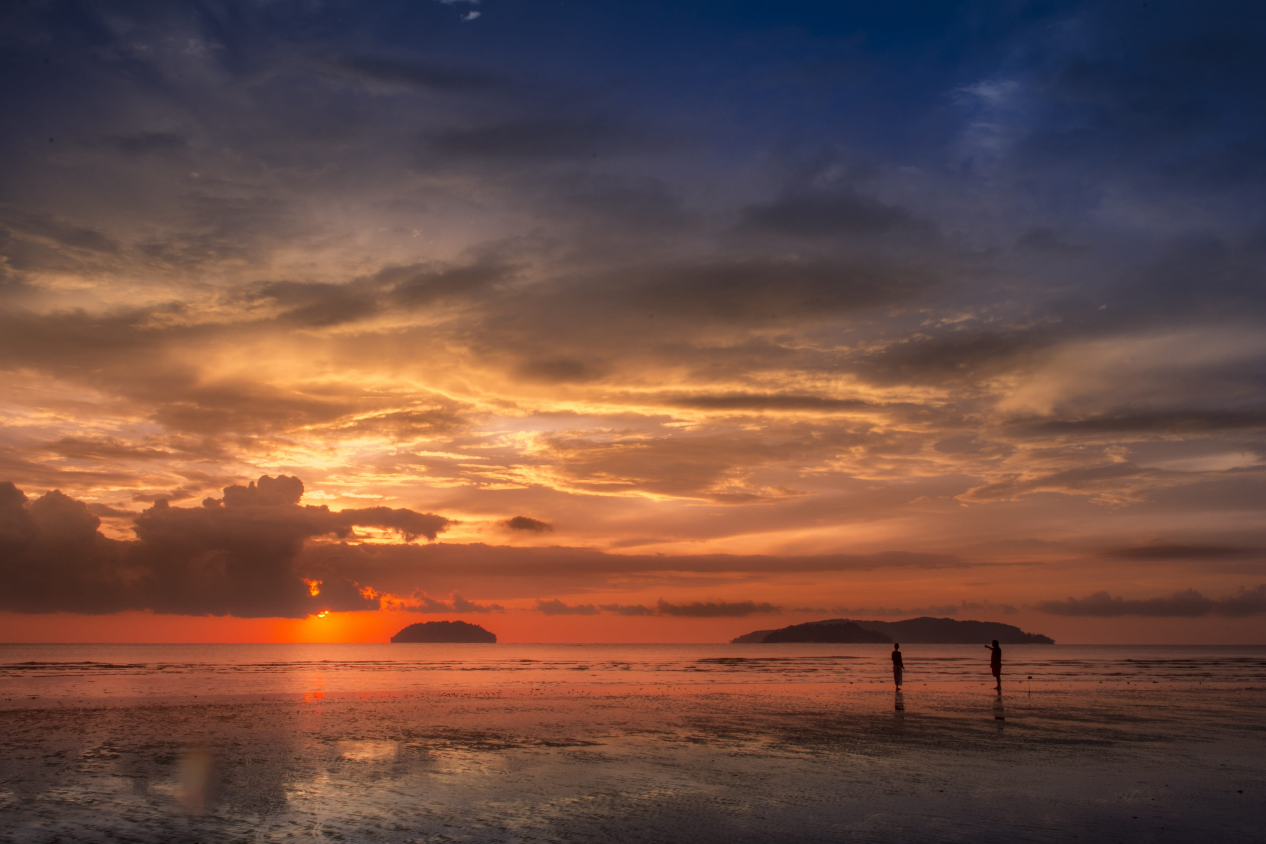 sand, horizon over water, 4K, kota kinabalu, rainy, non-urban scene, sunset, beauty in nature, sea, nature, sun, cloud, sky, horizon, malaysia, scenics - nature, HD Wallpaper