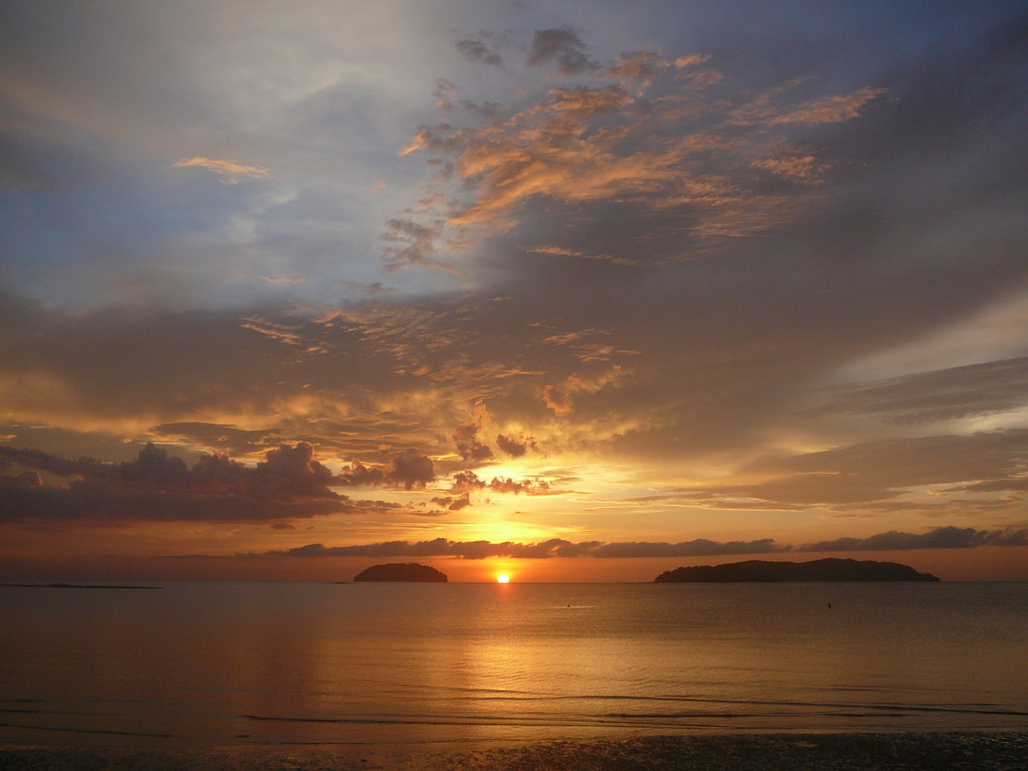 tranquility, malaysia, evening, asia, ocean, kinabalu, light, reflection, sunlight, orange color, sea, tranquil, dusk, nature, aru, sun, idyllic, cloud - sky, HD Wallpaper