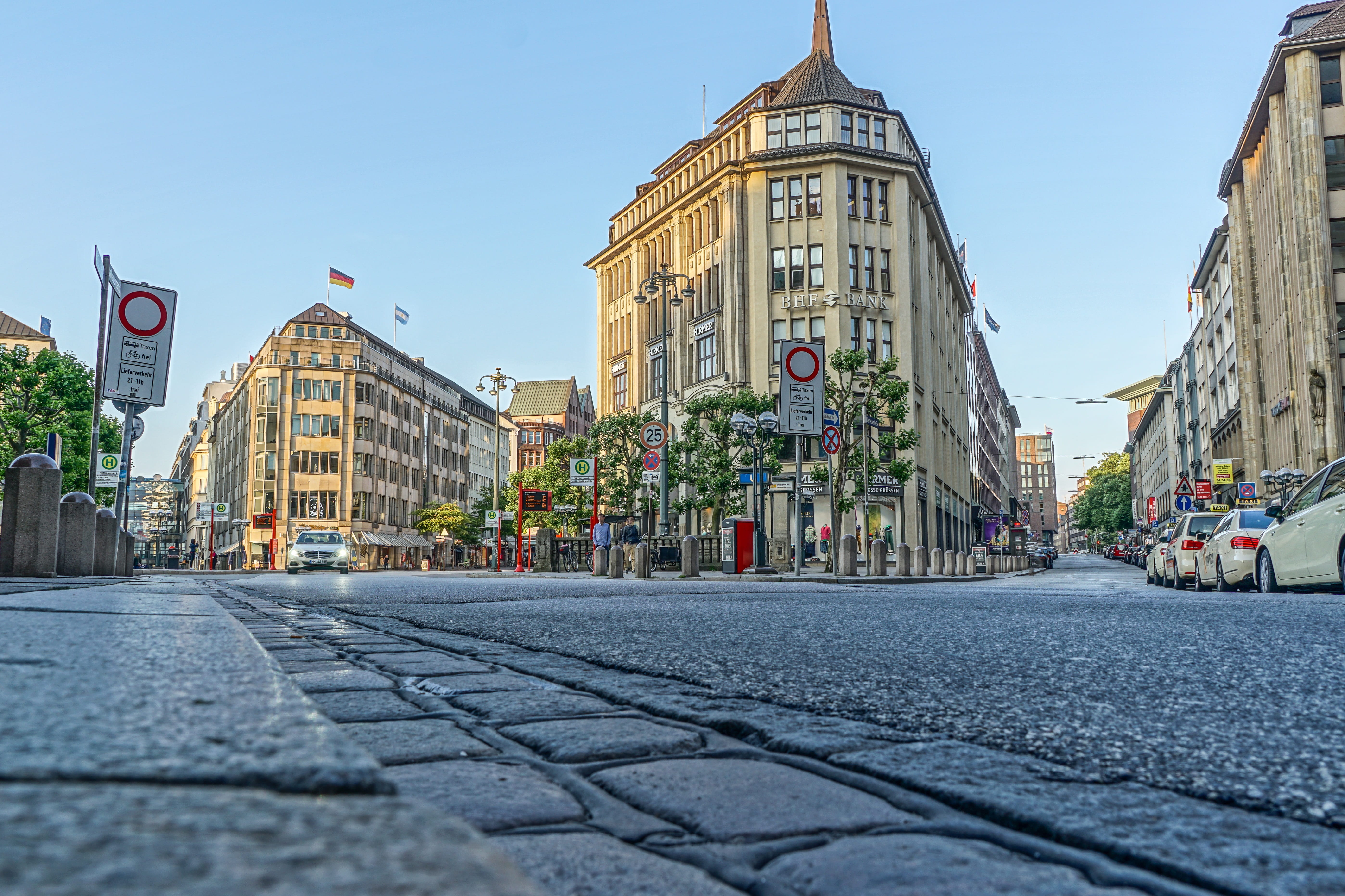 cityscape, 5K, city street, transportation, taxi, street, no people, europe, day, holiday, building, city, outdoors, the way forward, paving stone, direction, HD Wallpaper